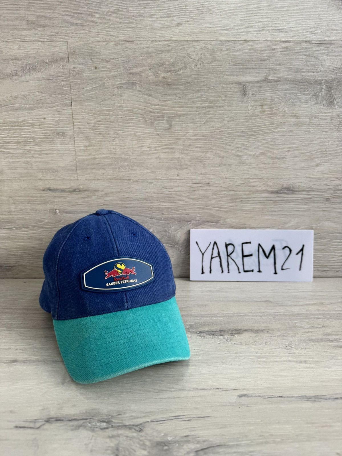 Red Bull Red bull sauber petronas vintage cap hat Size ONE SIZE - 1 Thumbnail