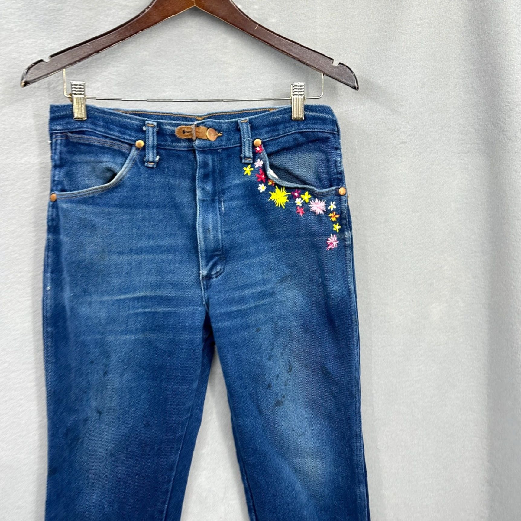 Wrangler VINTAGE Wrangler Jeans Men 33x34 Denim Western Embroidered Upcycle Wrangler Jeans 90s Cowboy USA Size US 33 - 4 Thumbnail