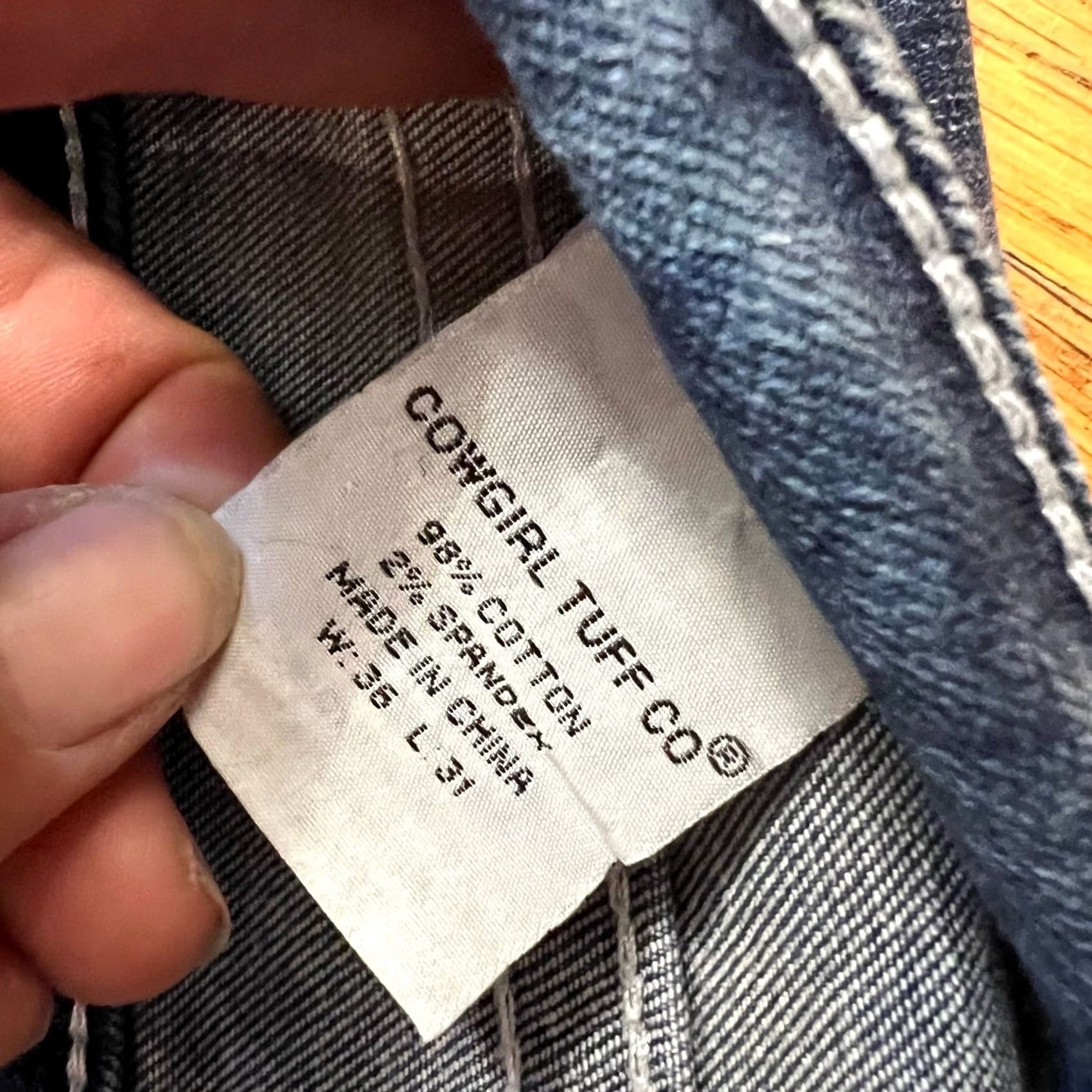 Vintage Cowgirl Tuff Jeans Womens Bootcut Jeans 36 X31 Blue Denim Womens Size 25" / US 0 / IT 36 - 7 Thumbnail