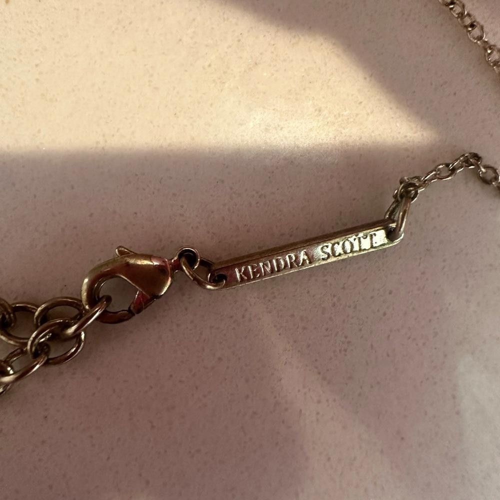 Kendra Scott Kendra Scott Elisa Gold and Chalcedony Green Glass Necklace Size ONE SIZE - 6 Thumbnail