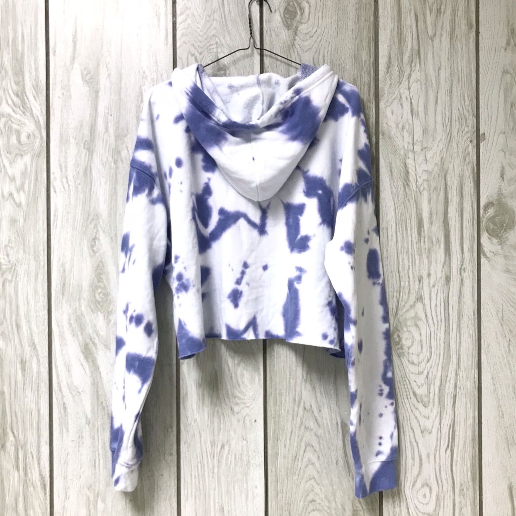 Vintage Wild Fable Women White/Blue Surf Tie-Dye Pullover Cropped Hoodie Sweatshirt XL Size XL / US 12-14 / IT 48-50 - 2 Thumbnail