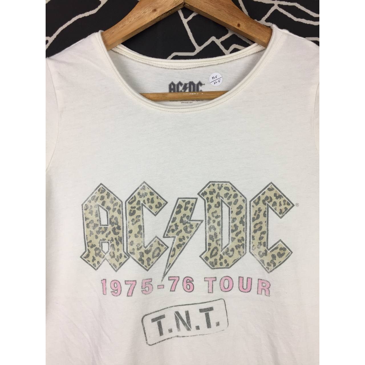 AC/DC × Band Tees AC/DC Heavy Metal Band 1975-1976 T.N.T Tour Tee Size L / US 10 / IT 46 - 3 Thumbnail