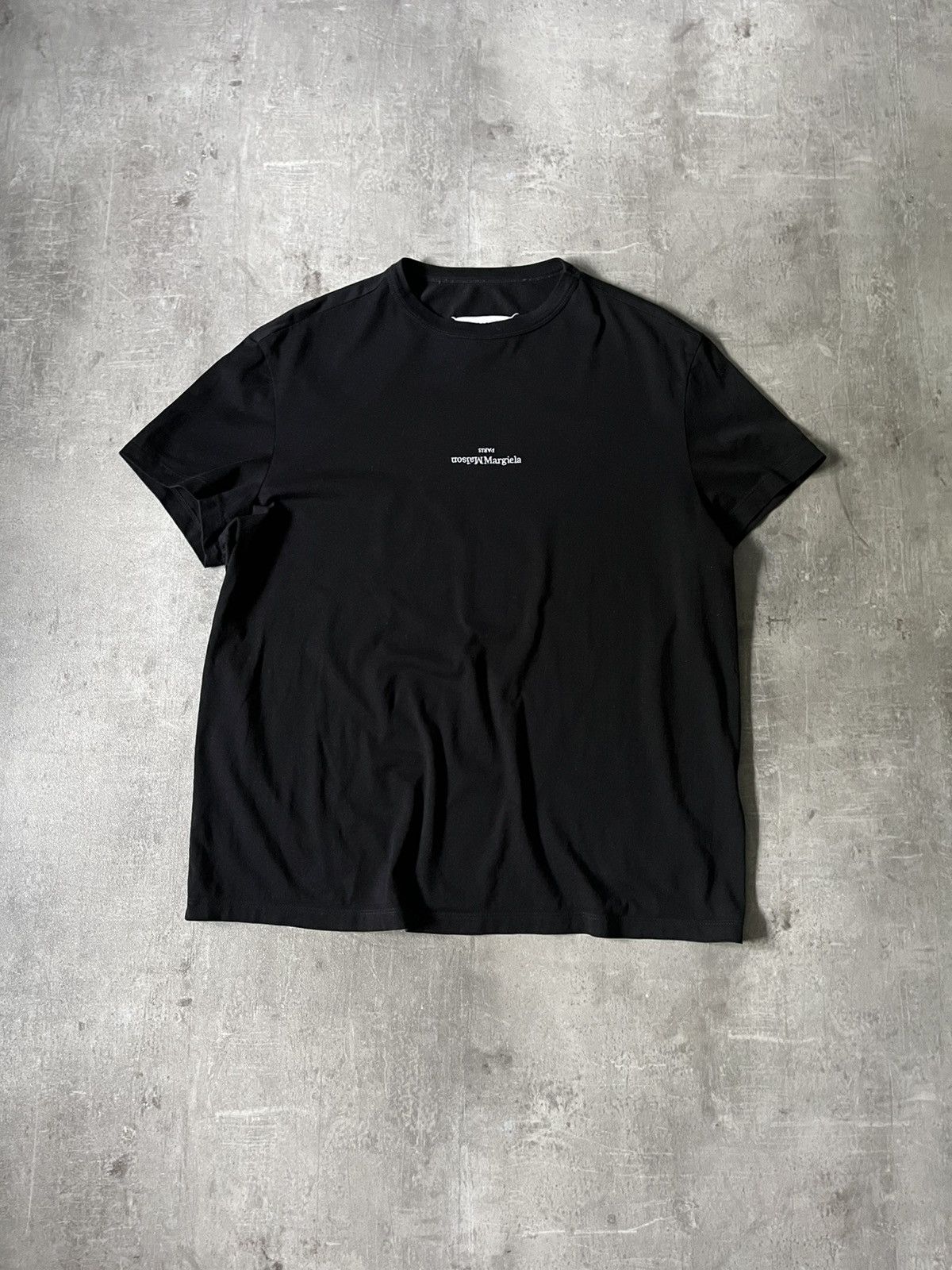 Maison Margiela Maison Margiela upside down logo black T