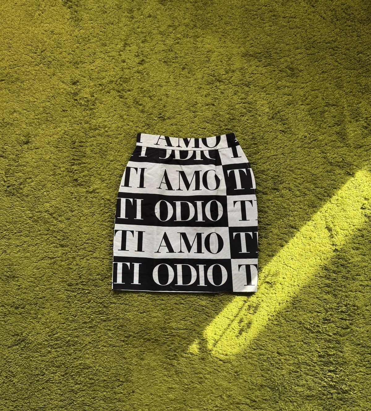 Moschino Moschino Cheap & Chic 1990s vtg archive Ti Amo Ti Odio skirt Size 34" / US 12 / IT 48 - 12 Thumbnail