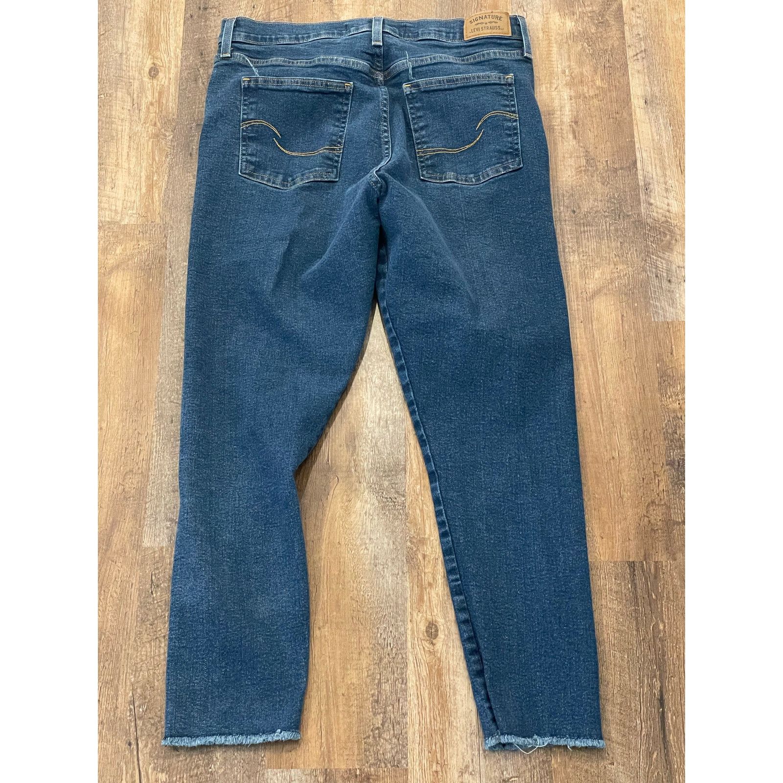 Levi's Levi's hi rise distressed skinny jean 12 w31 Size 34" / US 12 / IT 48 - 2 Thumbnail
