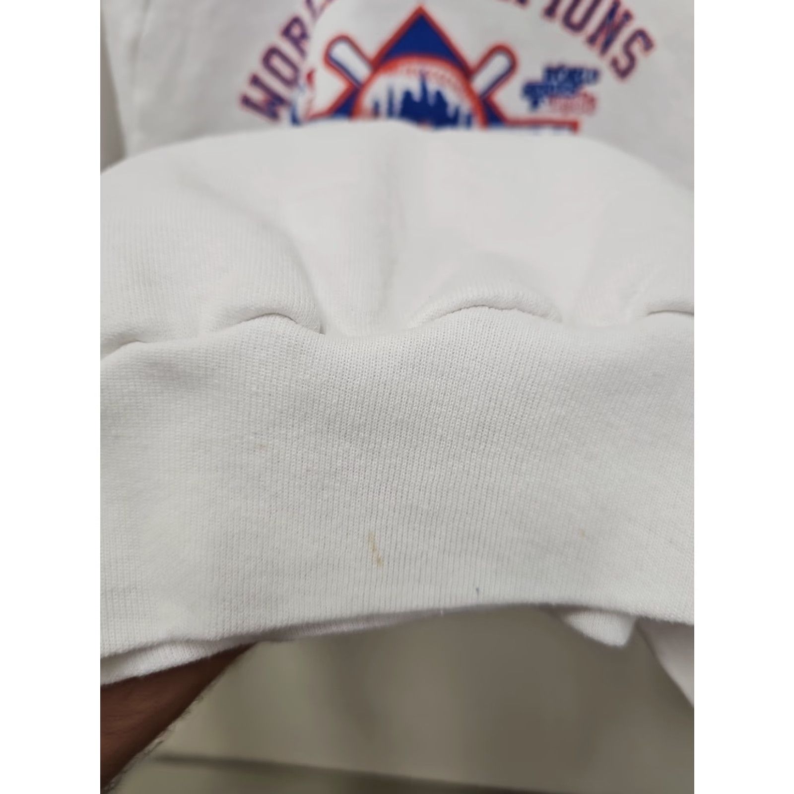 Vintage Vintage New York Mets 1986 World Series Champion Lineup Anniversary Crewneck Sweater Large White Men Large Crewneck Mens Size US L / EU 52-54 / 3 - 5 Thumbnail