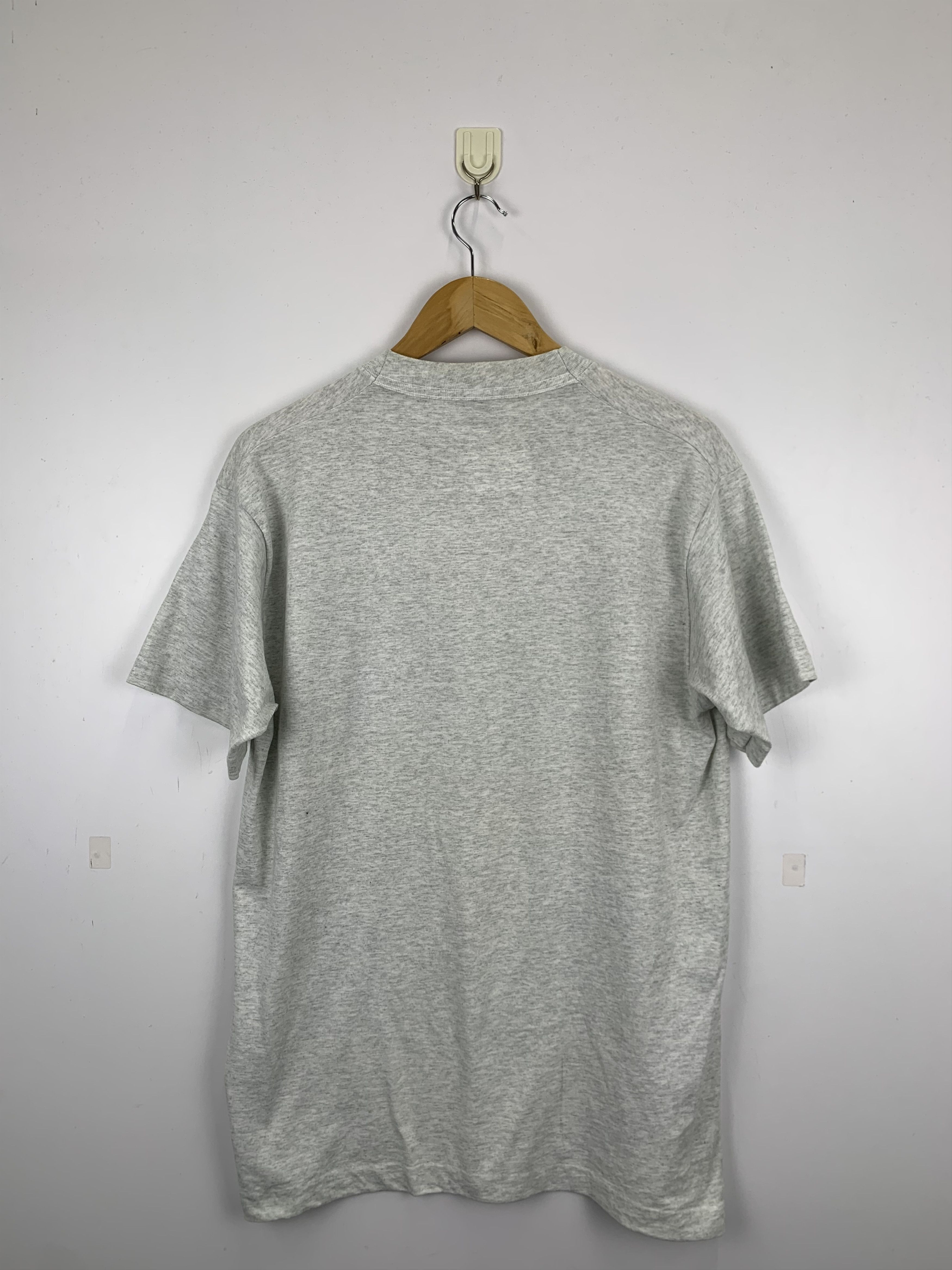 DKNY × Vintage Vintage 90s DKNY big Logo T Shirt TA0021 Size US L / EU 52-54 / 3 - 3 Thumbnail