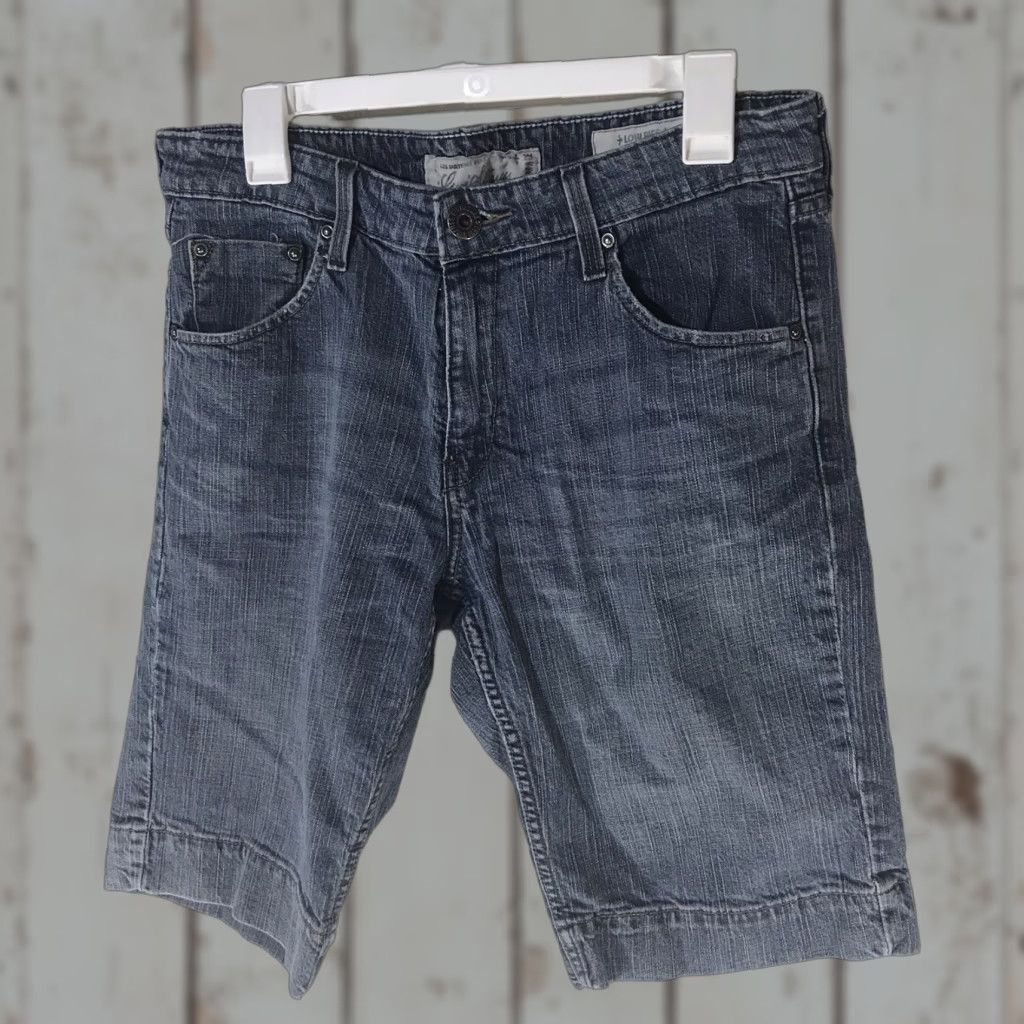 Levi's Levi's Bermuda Shorts Women Size 12 Low-Rise Denim Blue Casual Spring Summer Size 34" / US 12 / IT 48 - 1 Thumbnail
