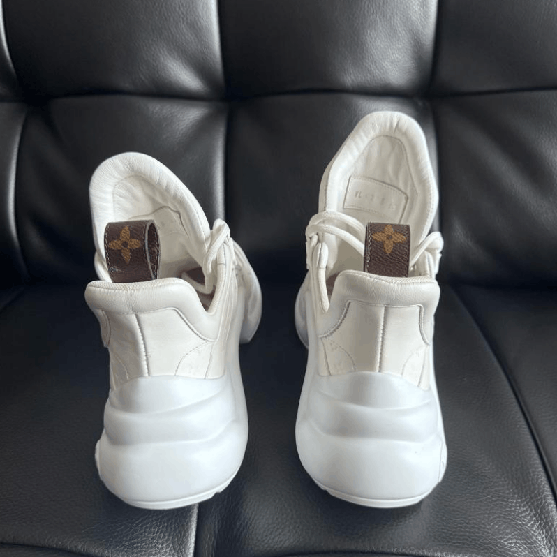 Louis Vuitton Louis Vuitton Round Toe Lace-Up Dad Sneakers 5cm Size US 4 / IT 34 - 3 Thumbnail