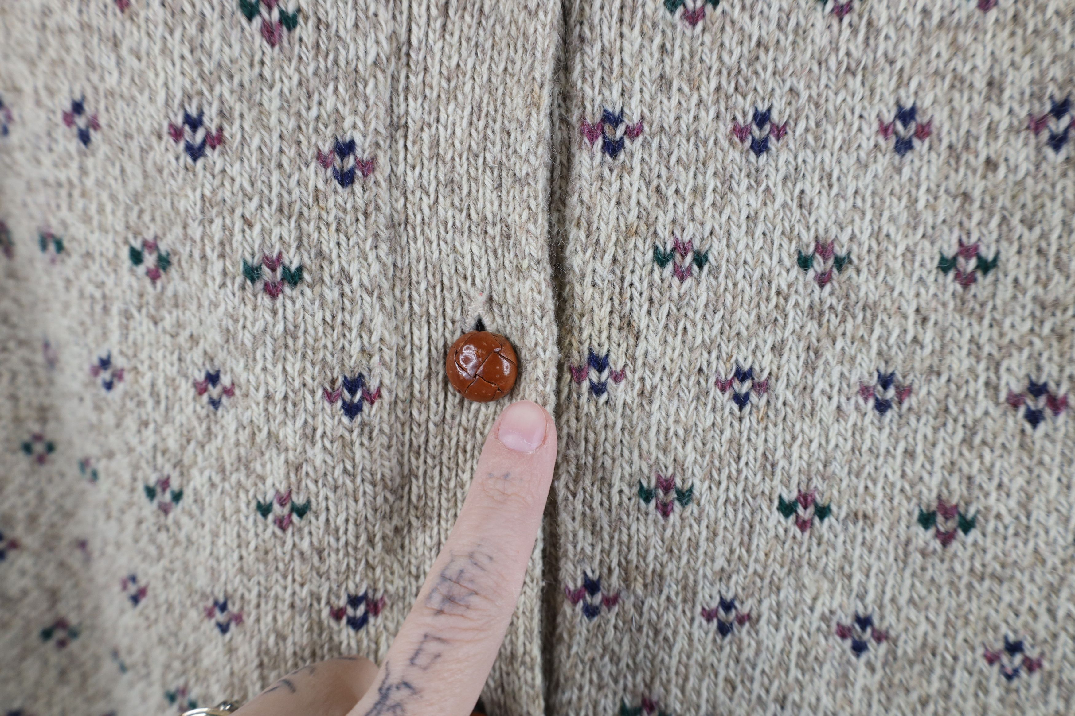 Eddie Bauer Vintage 90s Eddie Bauer Knit Geometric Cardigan Sweater Size M / US 6-8 / IT 42-44 - 4 Thumbnail