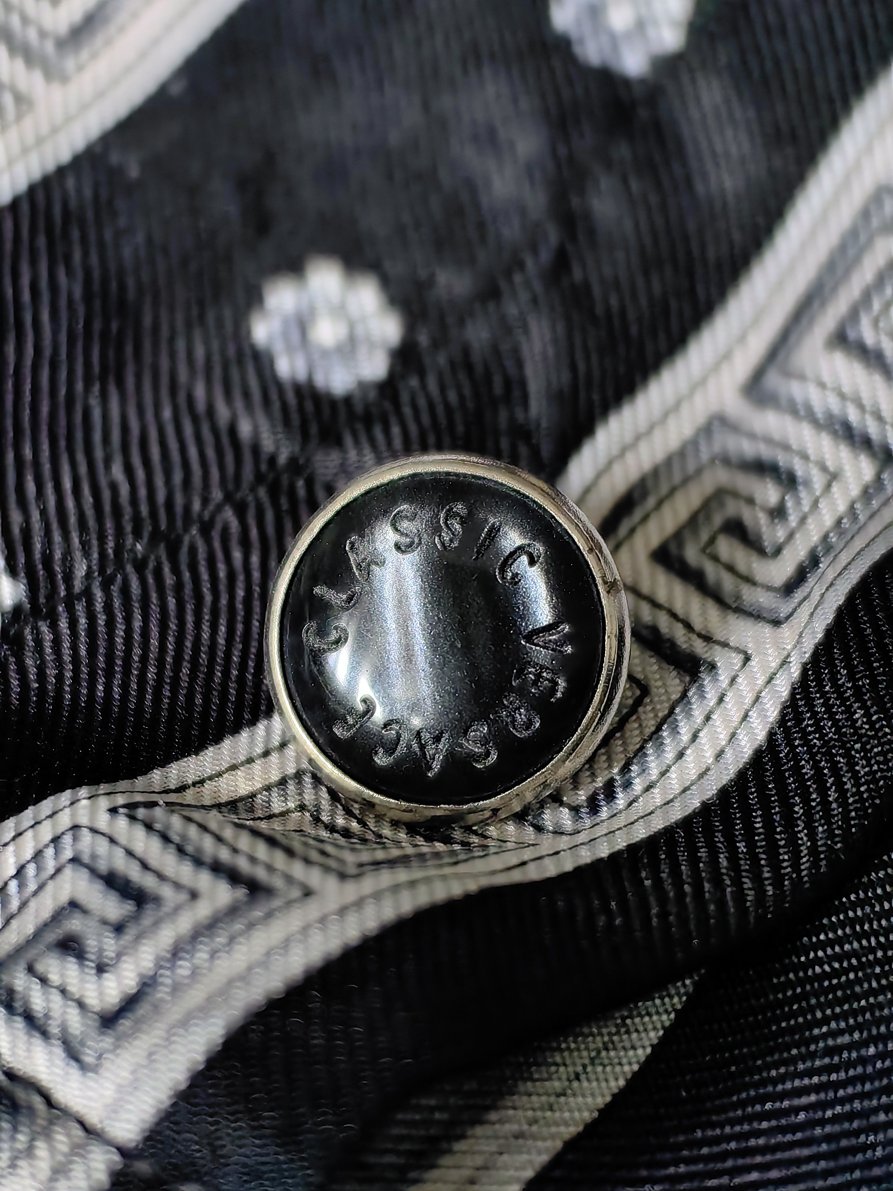 Versace Versace V2 Classic Silk Shirt S/M Size US S / EU 44-46 / 1 - 7 Thumbnail