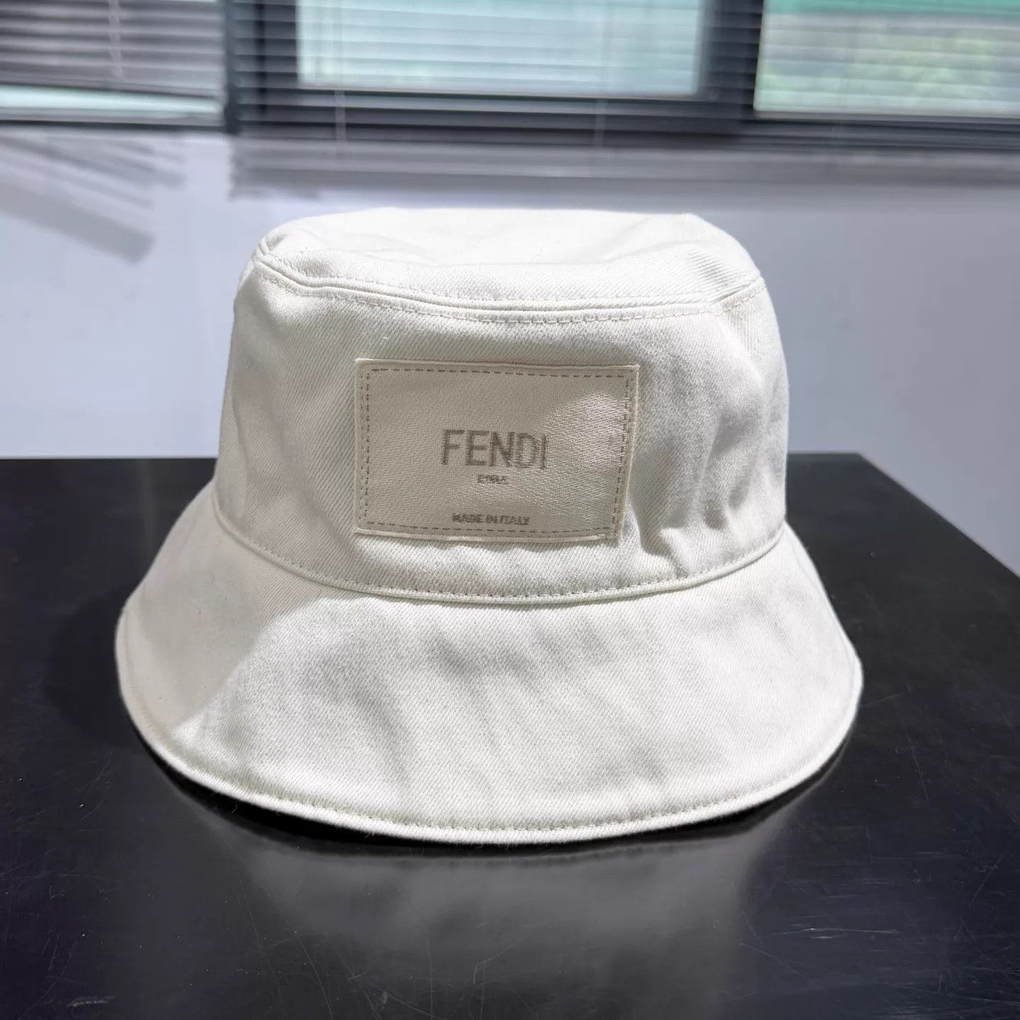 Fendi Fendi Off-White FF Embroidered Lined Bucket Hat S Size ONE SIZE - 2 Thumbnail