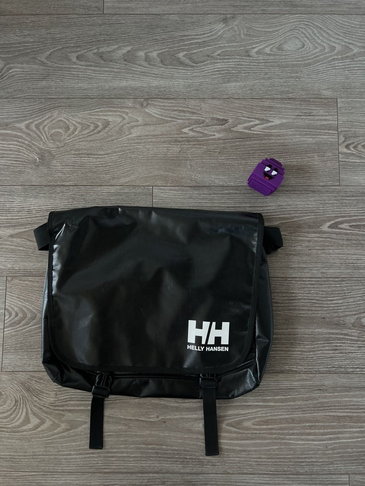 Helly Hansen Helly Hansen Tent Material Waterproof Y2k Rare Freitag Bag Size ONE SIZE - 3 Thumbnail