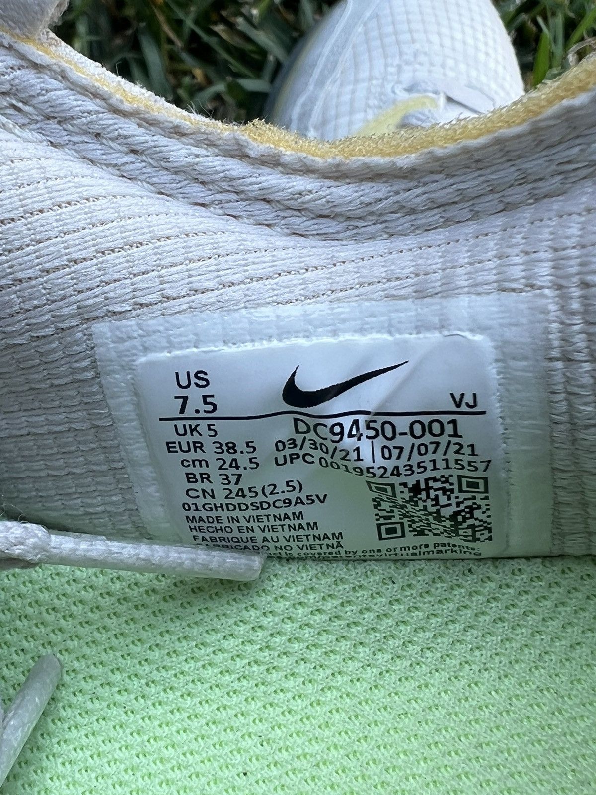 Nike CLEAN Nike Air Max 90 Terrascape size 7.5 Womens Off White Size US 7.5 / IT 37.5 - 10 Thumbnail