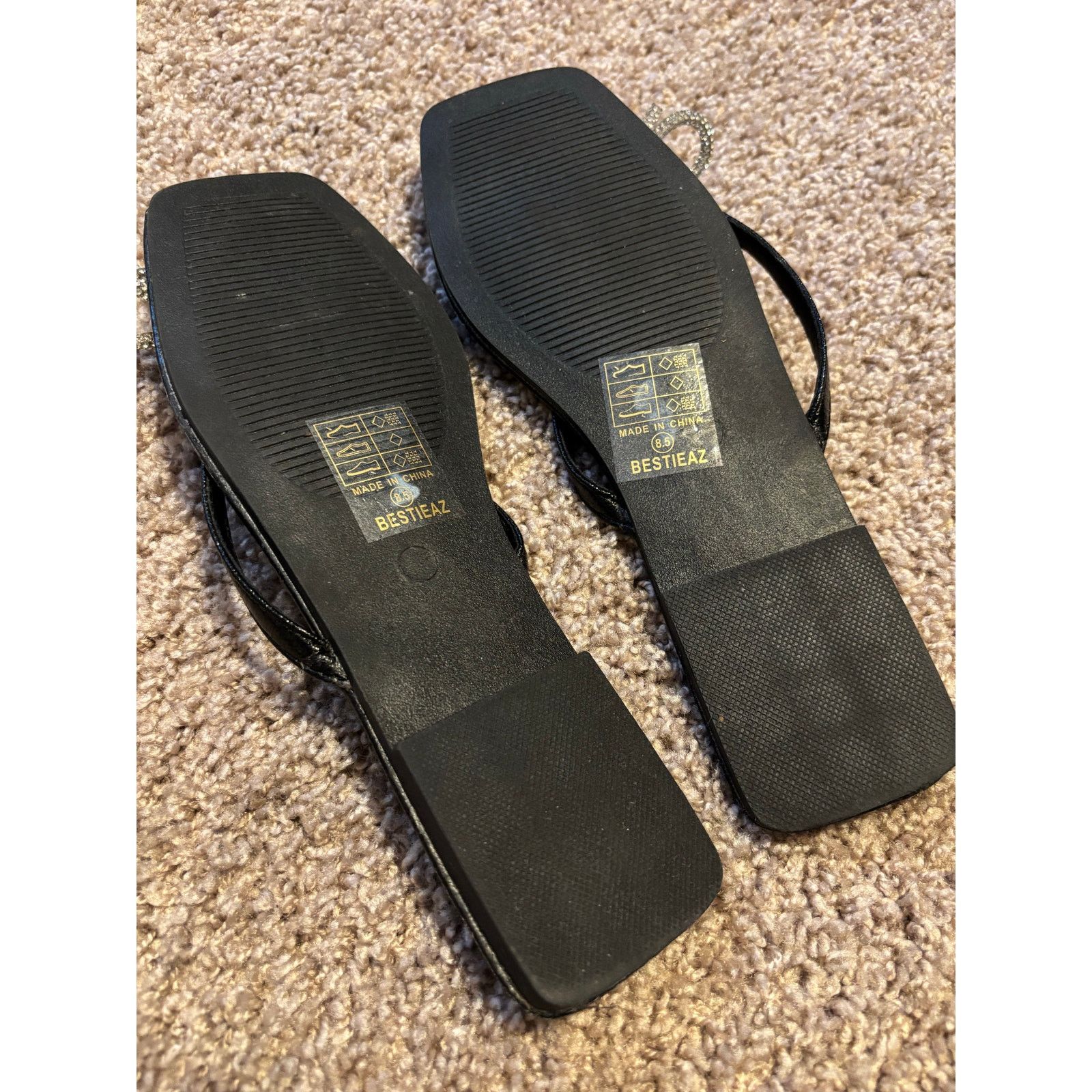 The Unbranded Brand Azarayah Rhinestone Bow Flat Flip Flops Size 8.5 Size US 8.5 / IT 38.5 - 8 Thumbnail