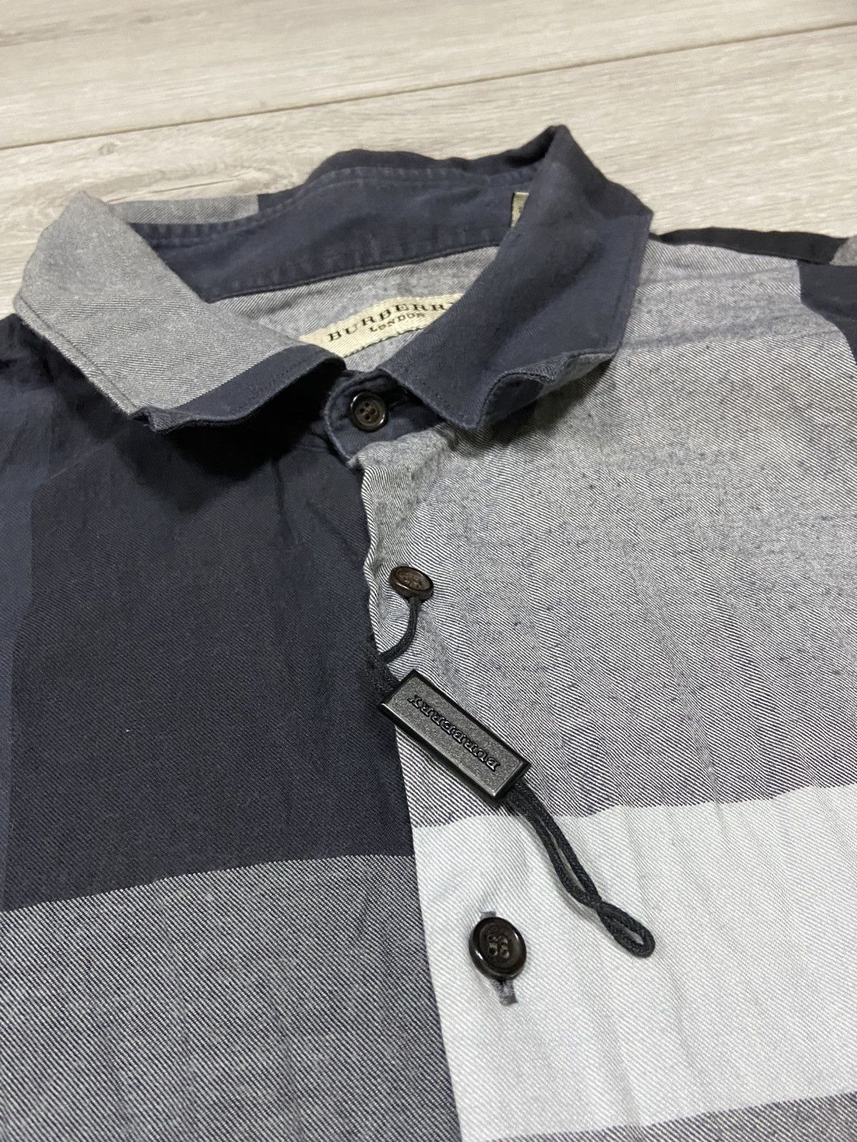 Burberry × Vintage Burberry Brit vintage shirt nova check buttons Size US XL / EU 56 / 4 - 4 Thumbnail
