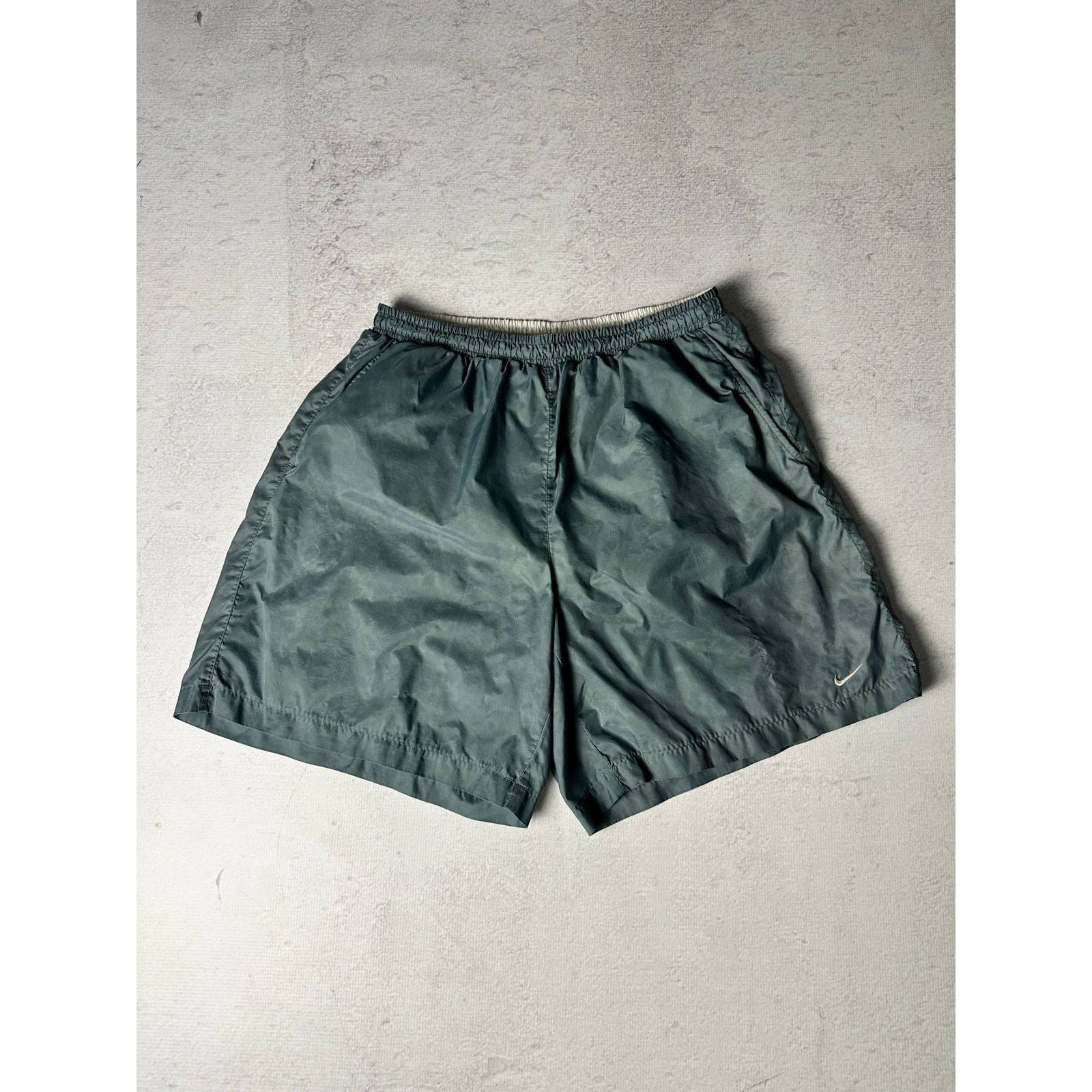 Nike Vintage Nike Athletic Shorts, Nike Wear - Men's 2XL Size US 32 / EU 48 - 1 Thumbnail