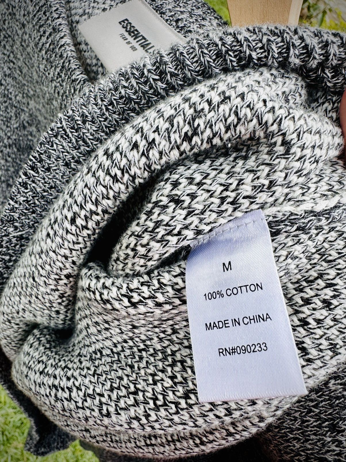 Essentials 2020 Essentials Heather Grey Knit Sweater Size US L / EU 52-54 / 3 - 7 Thumbnail