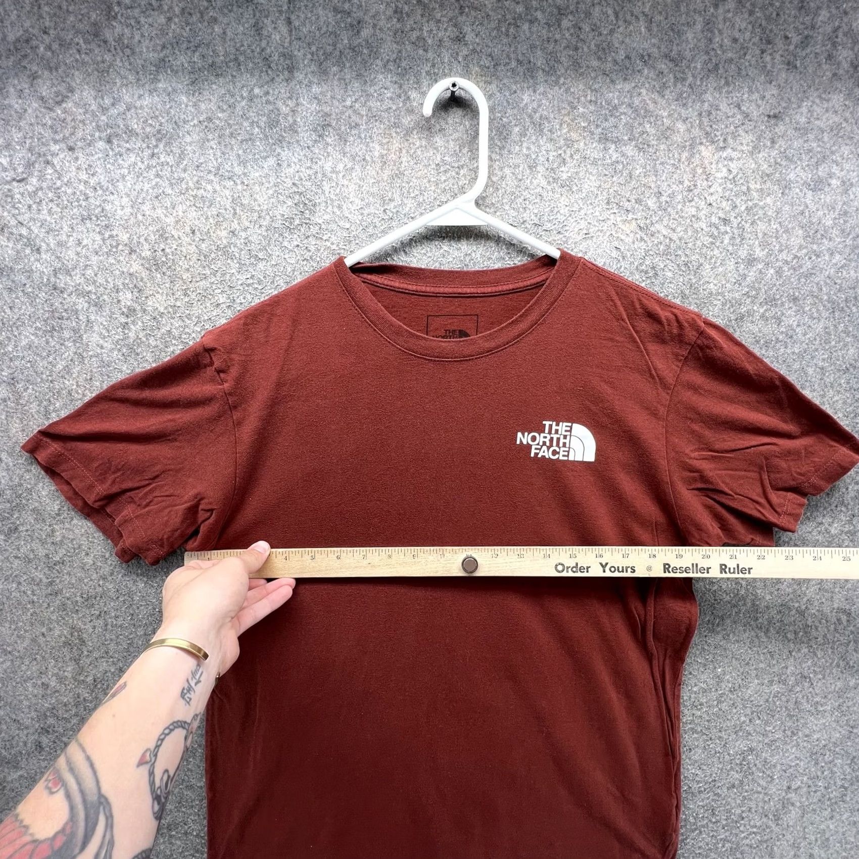 The North Face The North Face Shirt Mens M Red Small Logo Tagless Tee Outdoor Casual Shirt Size US M / EU 48-50 / 2 - 5 Thumbnail