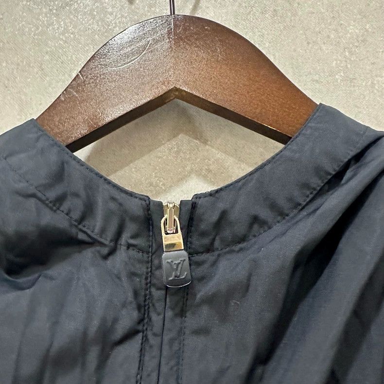 Louis Vuitton Louis Vuitton Dark blue sunflower assault jacket Size US S / EU 44-46 / 1 - 3 Thumbnail