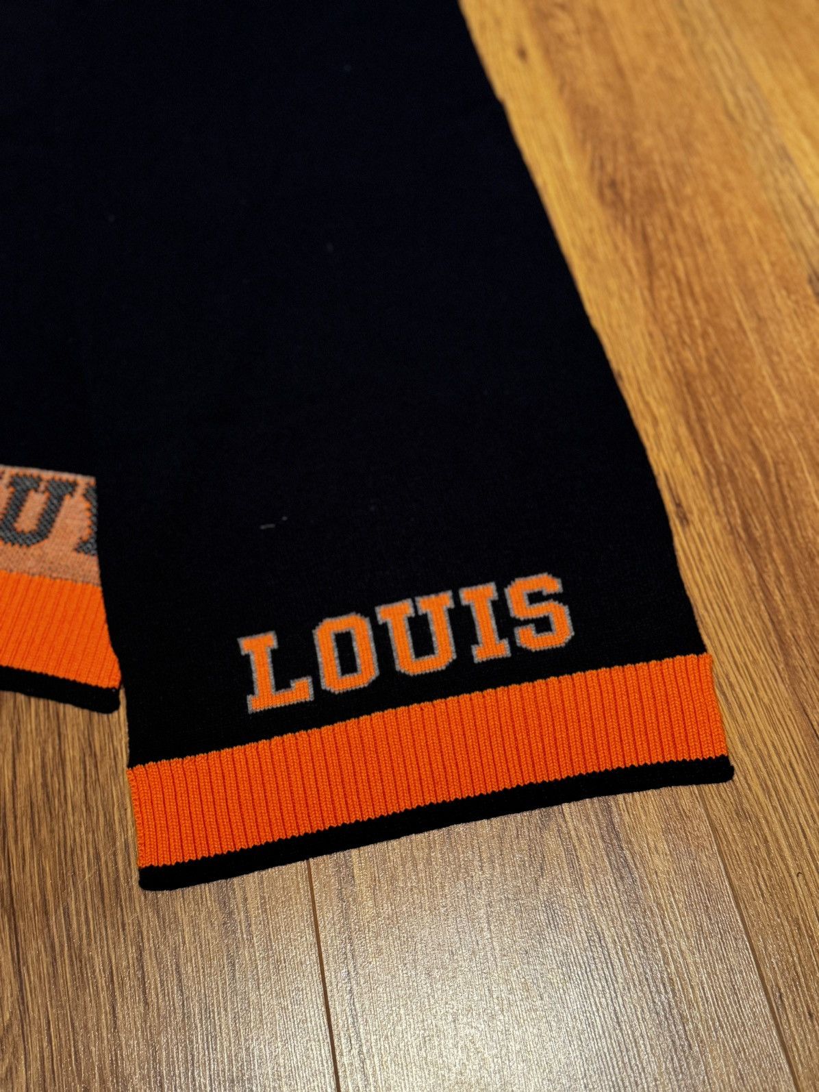 Louis Vuitton Louis Vuitton Navy orange scarf Size ONE SIZE - 7 Thumbnail
