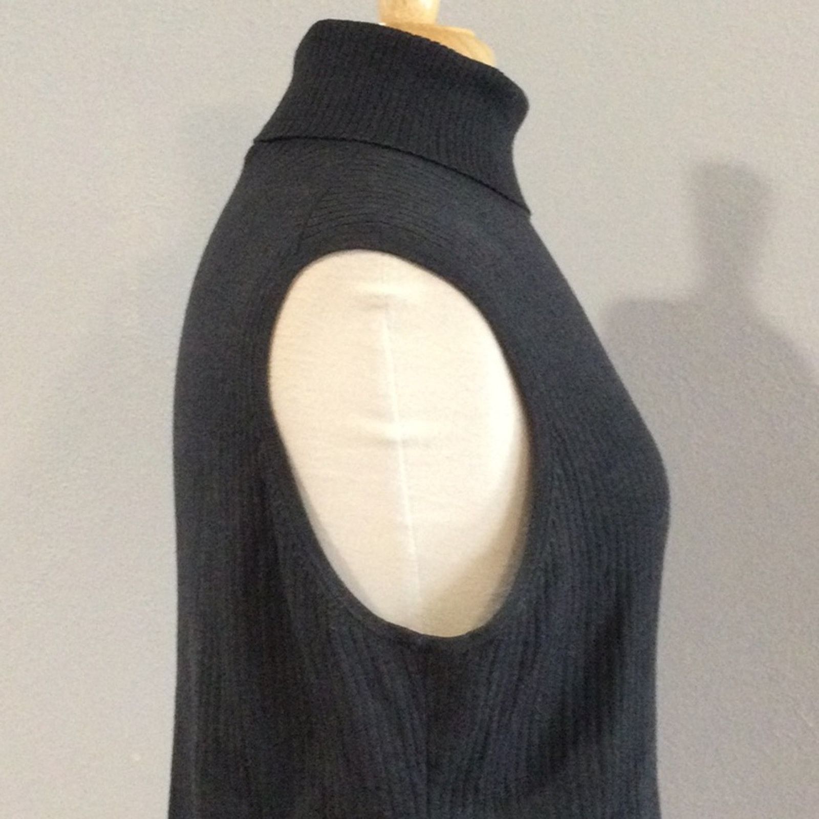 Chicos Chico's Dark Gray Turtleneck Sleeveless Top Size 3/XL/16 Size XL / US 12-14 / IT 48-50 - 6 Thumbnail