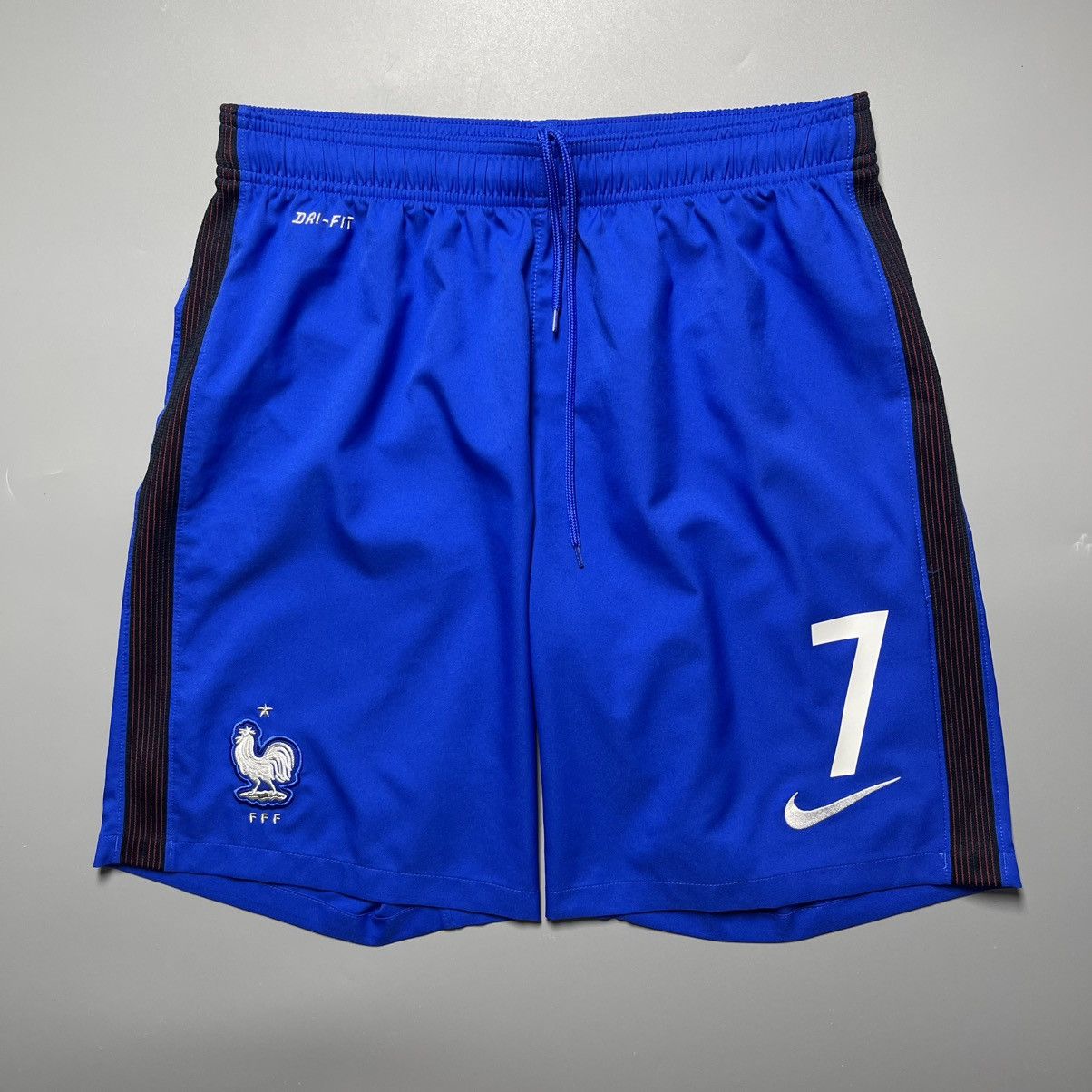 Vintage FRANCE NIKE 2016 EURO FOOTBALL HOME JERSEY #7 GRIEZMANN Size US 34 / EU 50 - 1 Thumbnail