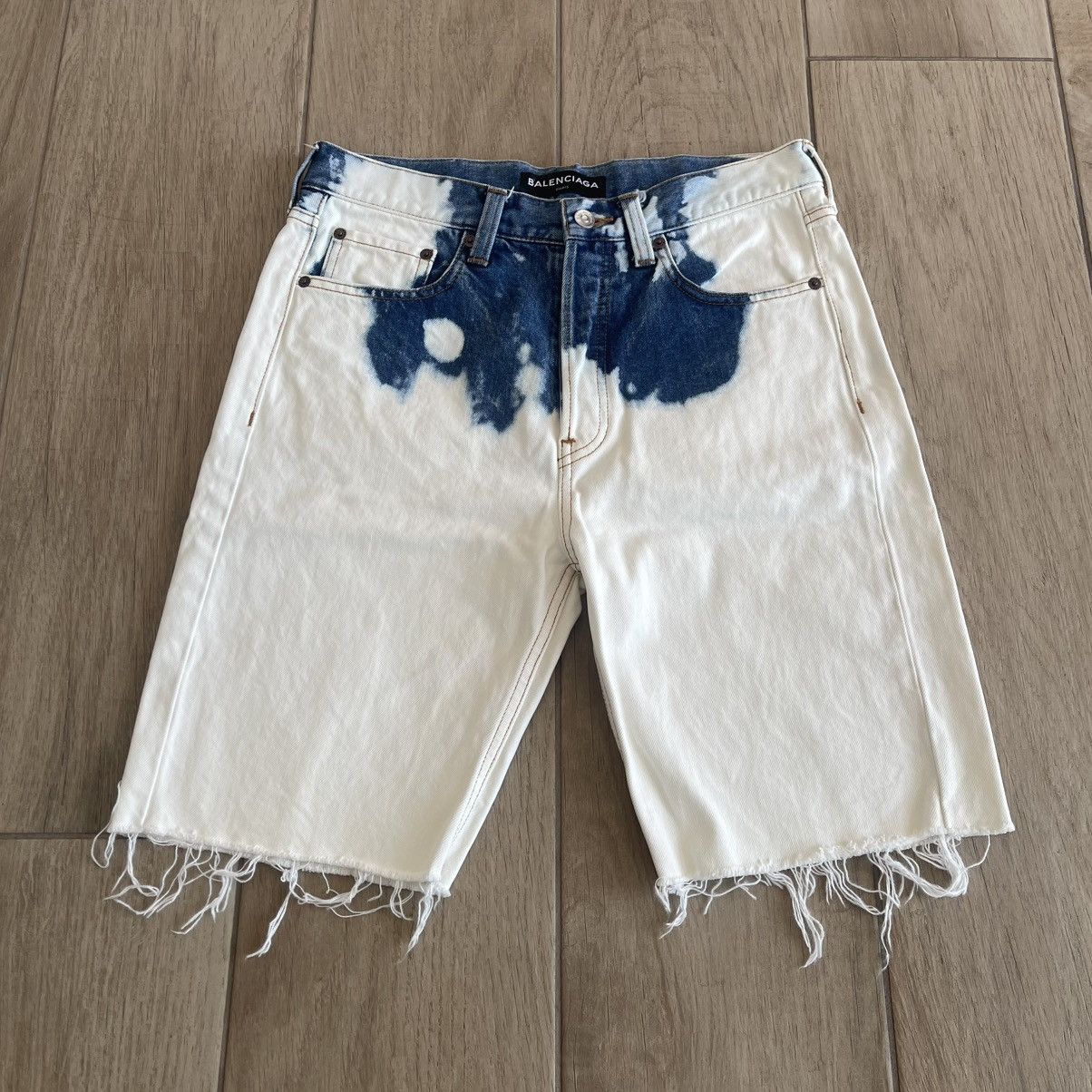 Balenciaga SS17 Frayed Bleach Denim Shorts Size US 29 - 1 Thumbnail