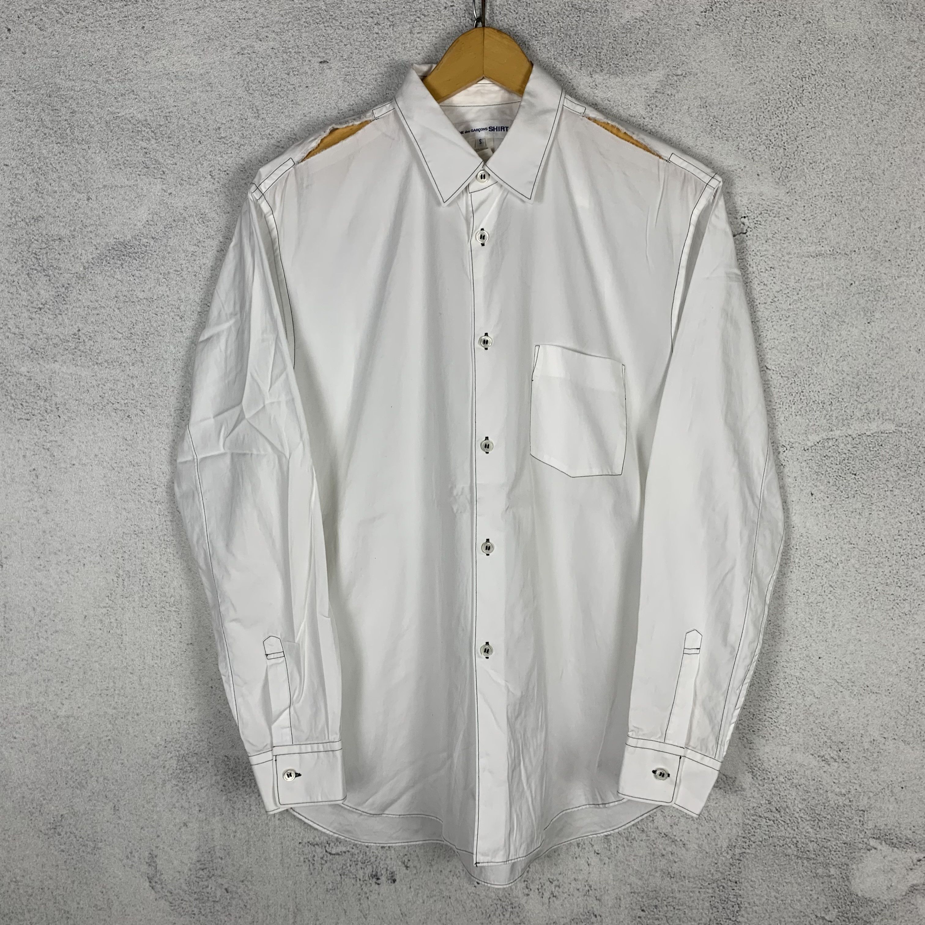 Comme des Garcons Comme Des Garcons CDG Distressed Shirt Size US S / EU 44-46 / 1 - 2 Thumbnail
