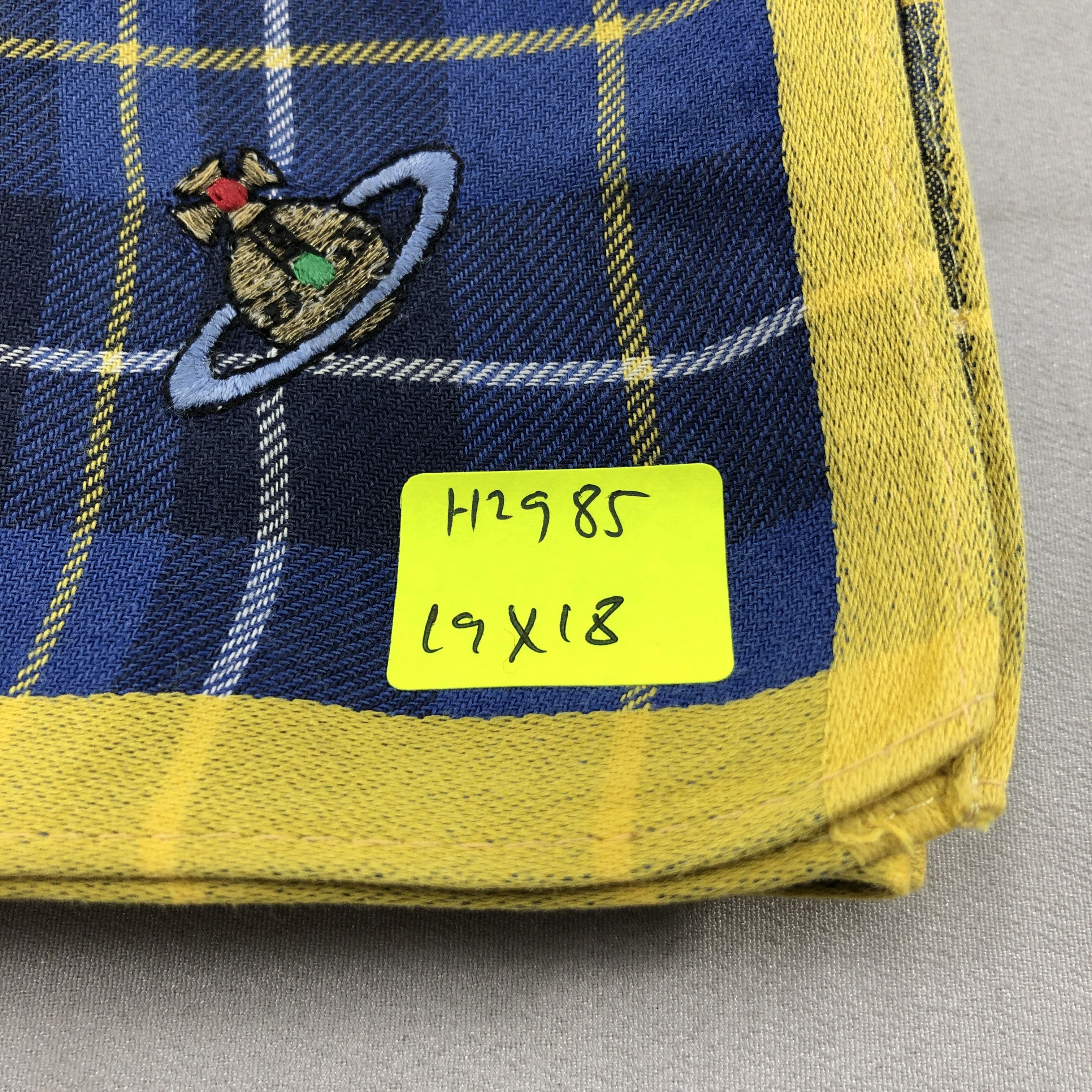 Vivienne Westwood Vivienne Westwood Handkerchief Neckerchief Bandana H2985 Size ONE SIZE - 6 Thumbnail
