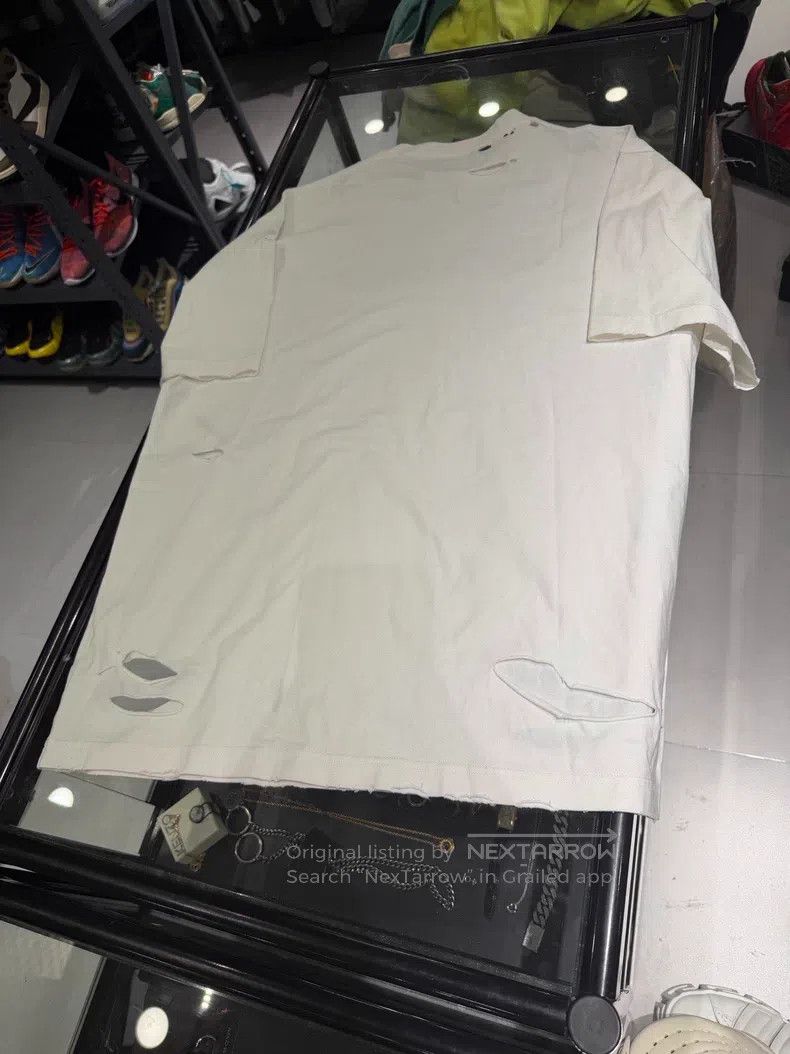 Balenciaga Balenciaga Classic Hole Letter T-Shirt White Size US S / EU 44-46 / 1 - 2 Thumbnail
