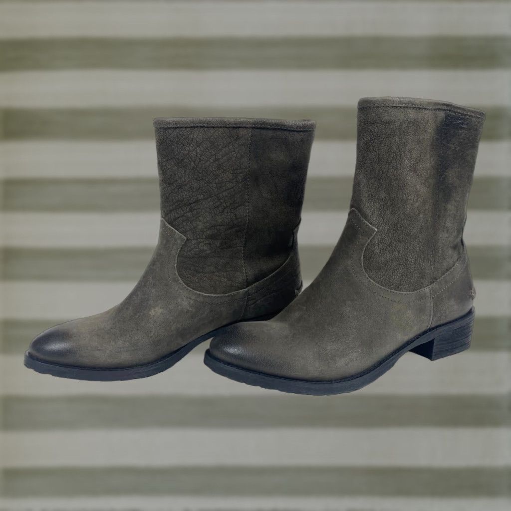 Vintage Carlo Pazolini Vera Gomma Leather Boots Women EU 37 US 6.5 Gray Boots, 100% Leather, Pull On, Italy, NWOB, Vera Gomma, Bootie Size US 7 / IT 37 - 1 Thumbnail