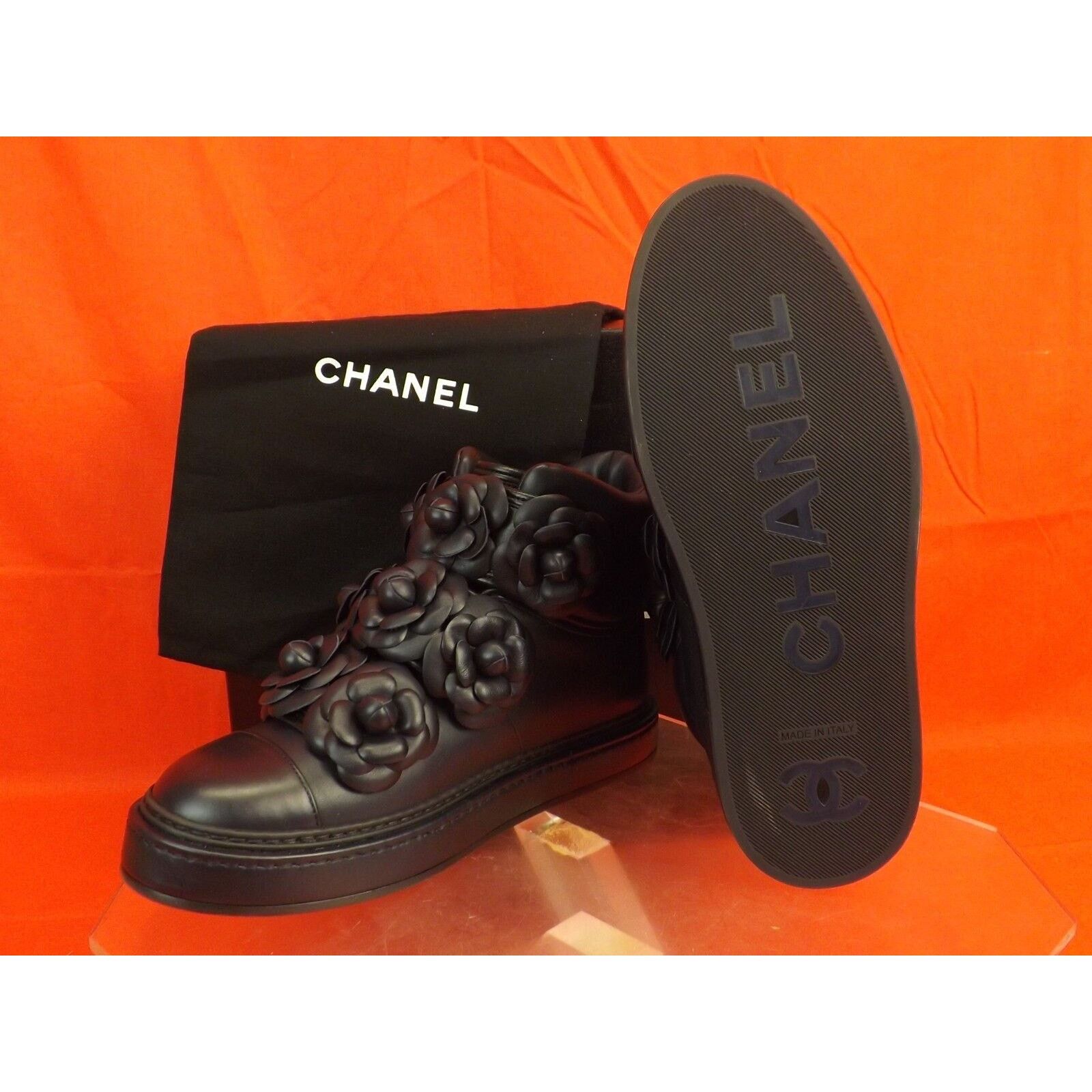 Chanel NAVY LEATHER CAMELLIA FLOWERS PEARLS CC G31628 SNEAKERS 38 Size US 8 / IT 38 - 9 Thumbnail