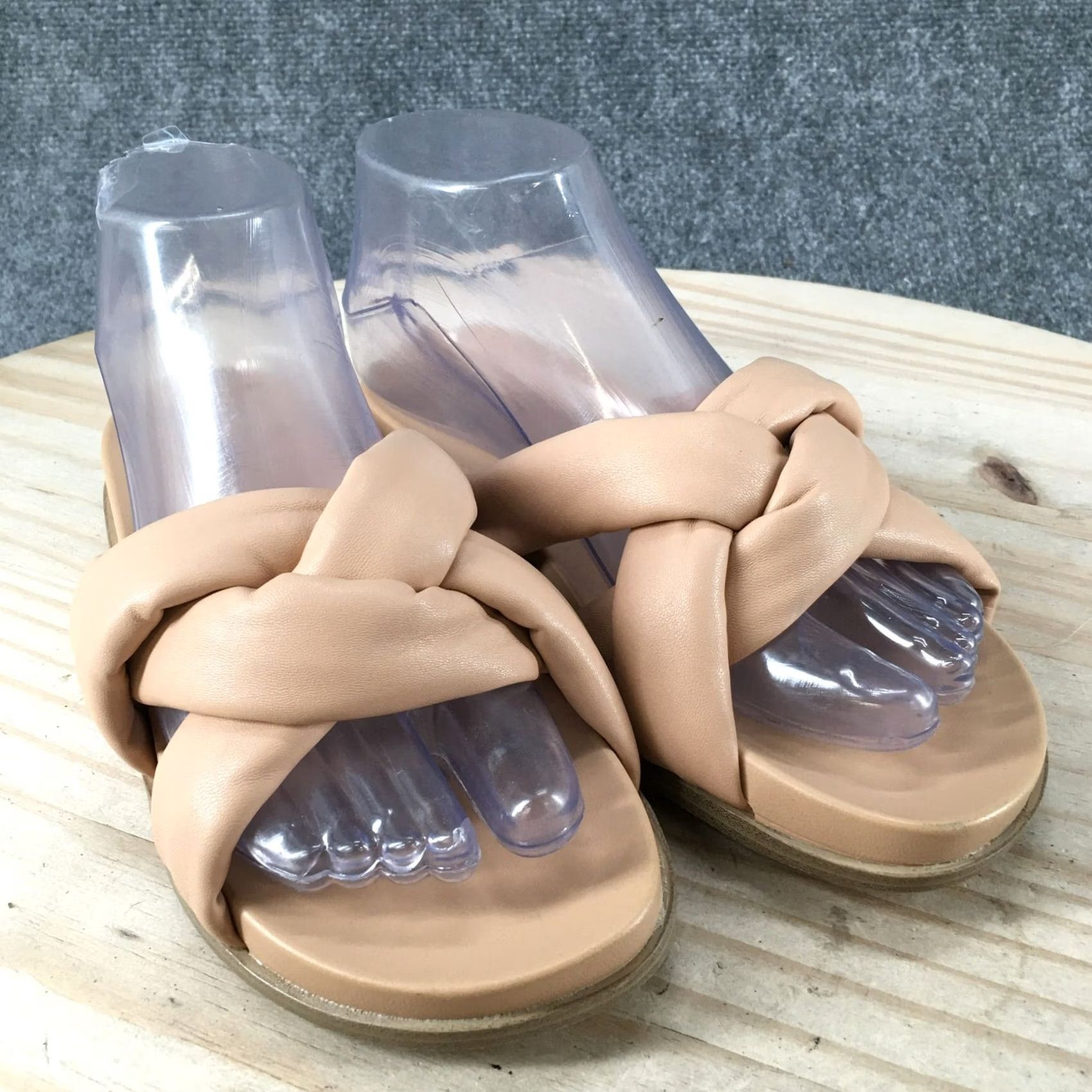 Vintage Universal Thread Sandals Womens 6 Cosette Padded Slide Beige Faux Leather Open Shoe Mens? Size US 6 / IT 36 - 3 Thumbnail