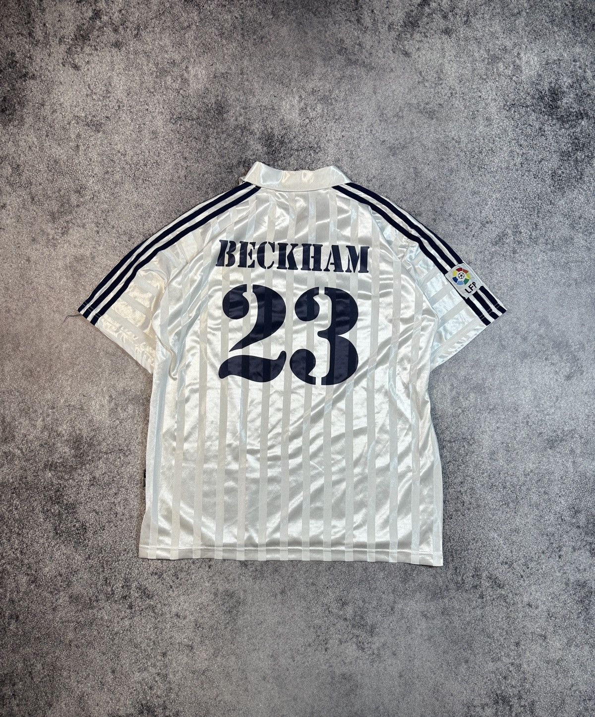 Adidas × Vintage Vintage Adidas Real Madrid 23 Beckham Blokecore Rare USA XL Size US XL / EU 56 / 4 - 1 Thumbnail