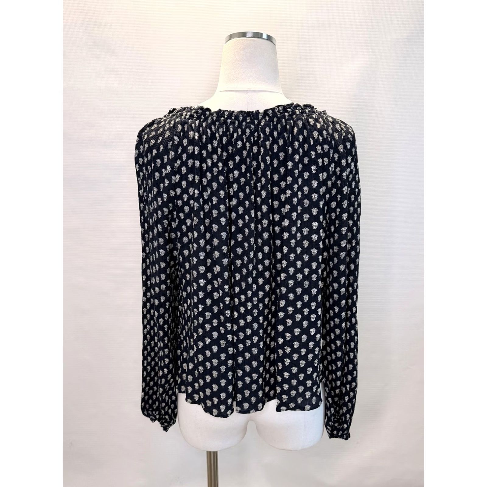 Faherty Faherty Blouse Womens Small Blue Floral Boho Long Sleeve Lightweight V-Neck Balloon Sleeve Shirt Ladies S Size S / US 4 / IT 40 - 5 Thumbnail