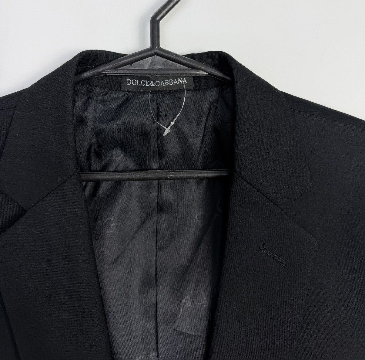 Dolce & Gabbana Elegant Dolce & Gabbana Blazer with Logo Buttons, Black Size US L / EU 52-54 / 3 - 4 Thumbnail