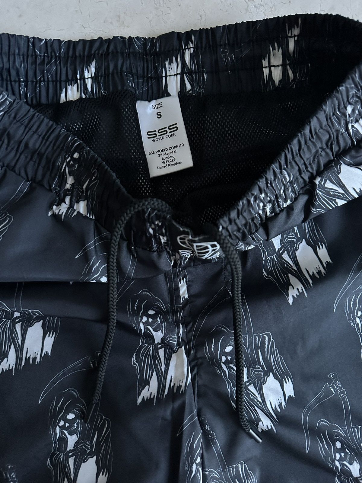 SSS World Corp Grim Reaper Shorts Size US 28 / EU 44 - 5 Thumbnail