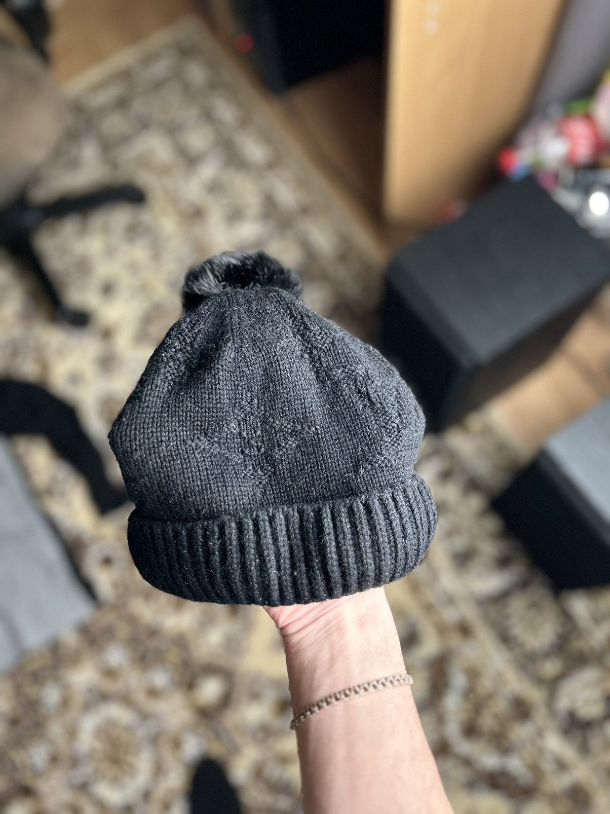 Louis Vuitton Black Monogram Hat Louis Vuitton 100% Cashmere Mink Size ONE SIZE - 7 Thumbnail