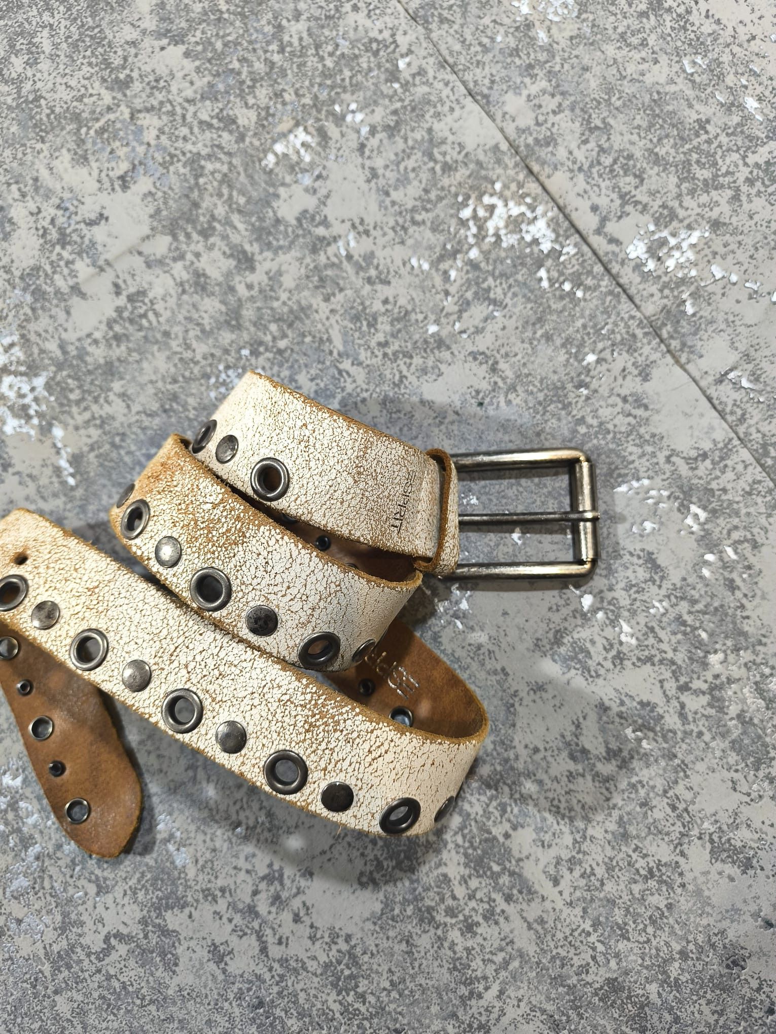Leather VINTAGE DISTRESSED REAL LEATHER STUDDED BELT Size ONE SIZE - 8 Thumbnail