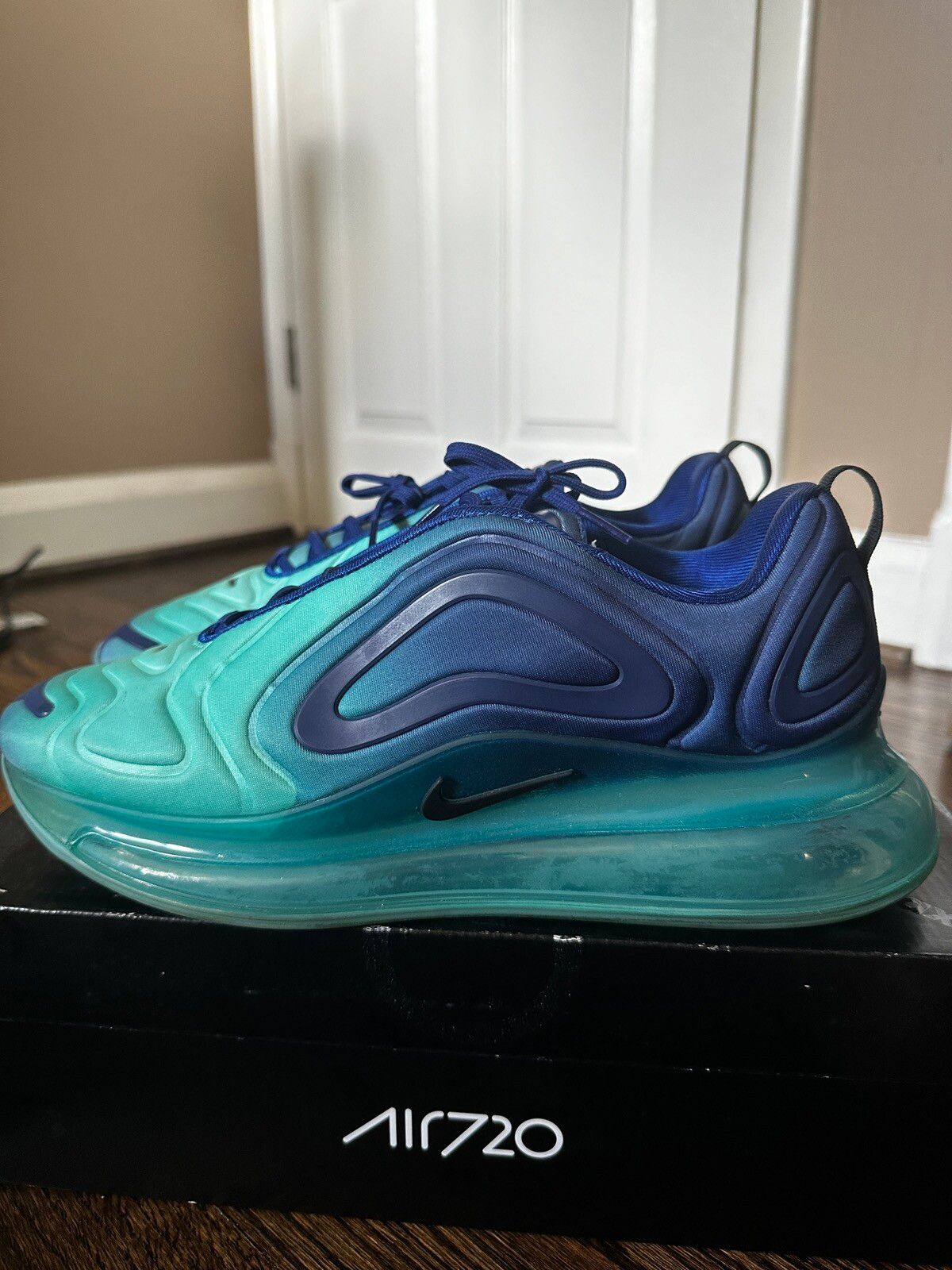 Nike Air Max 720 Sea Forest Size US 10.5 / EU 43-44 - 2 Preview