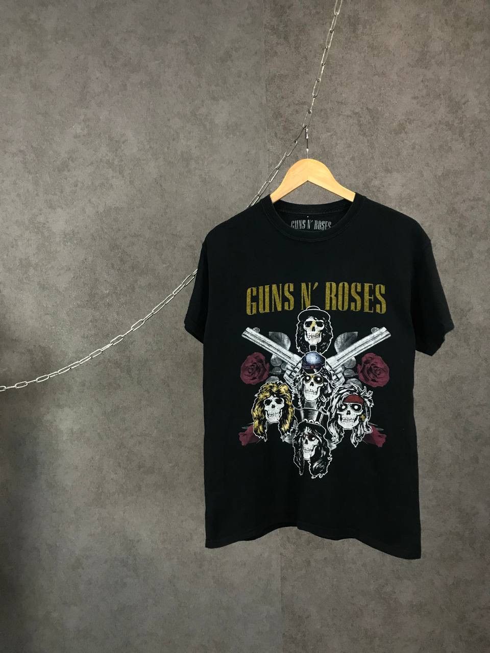 Band Tees Guns N Roses rock band tour tee Size US M / EU 48-50 / 2 - 1 Thumbnail