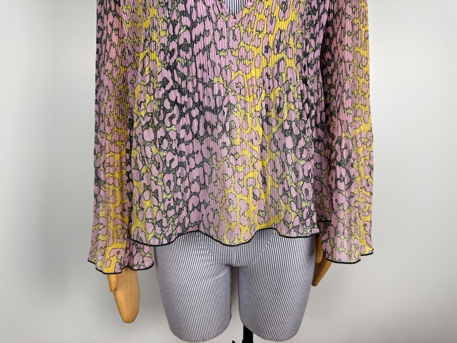 Ganni Ganni Blouse Leopard print Long Sleeve Size 38 Size XS / US 0-2 / IT 36-38 - 3 Thumbnail