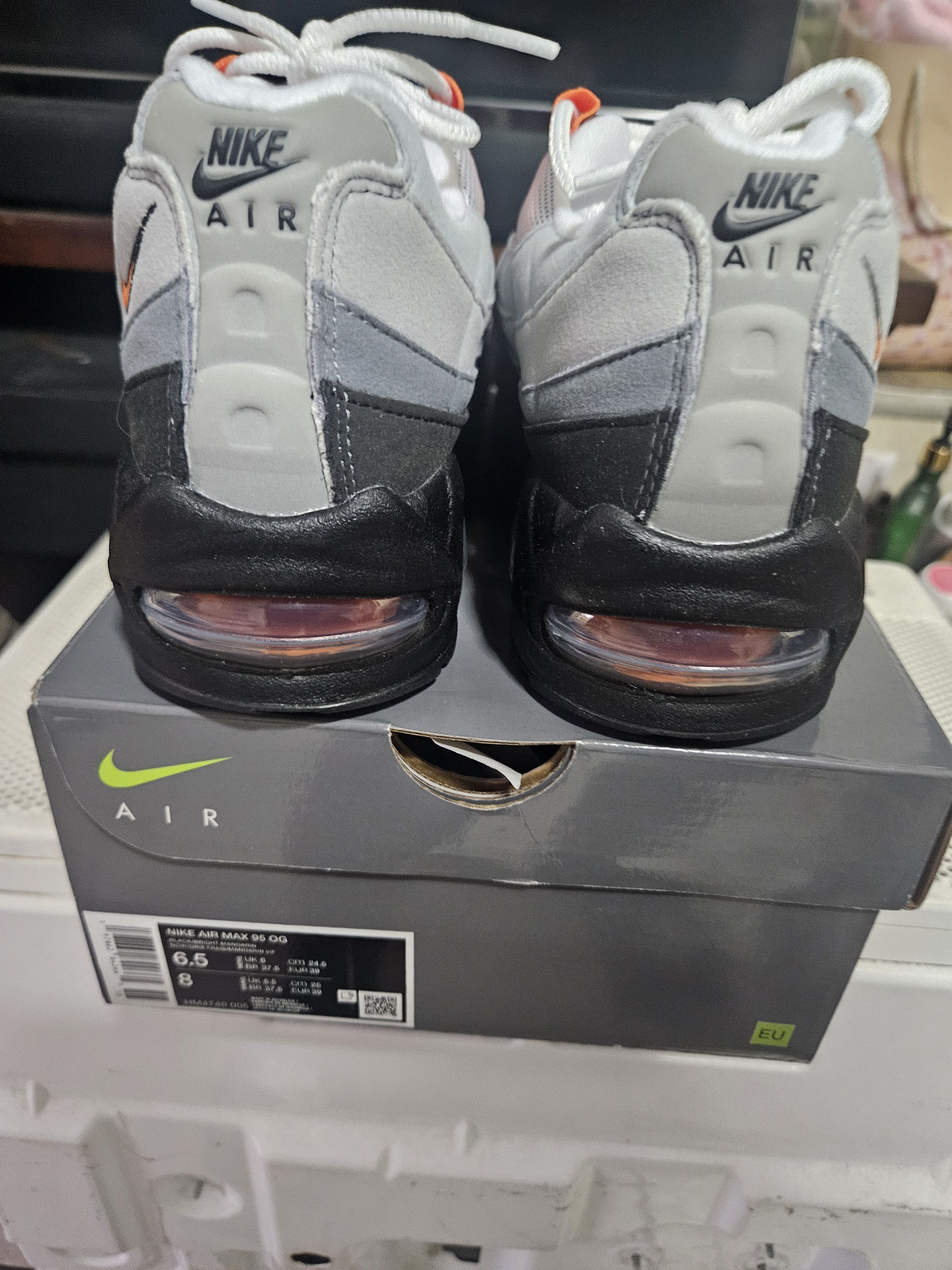 Nike NIKE AIR MAX 95 MANDARIN Size US 6.5 / EU 39-40 - 4 Thumbnail