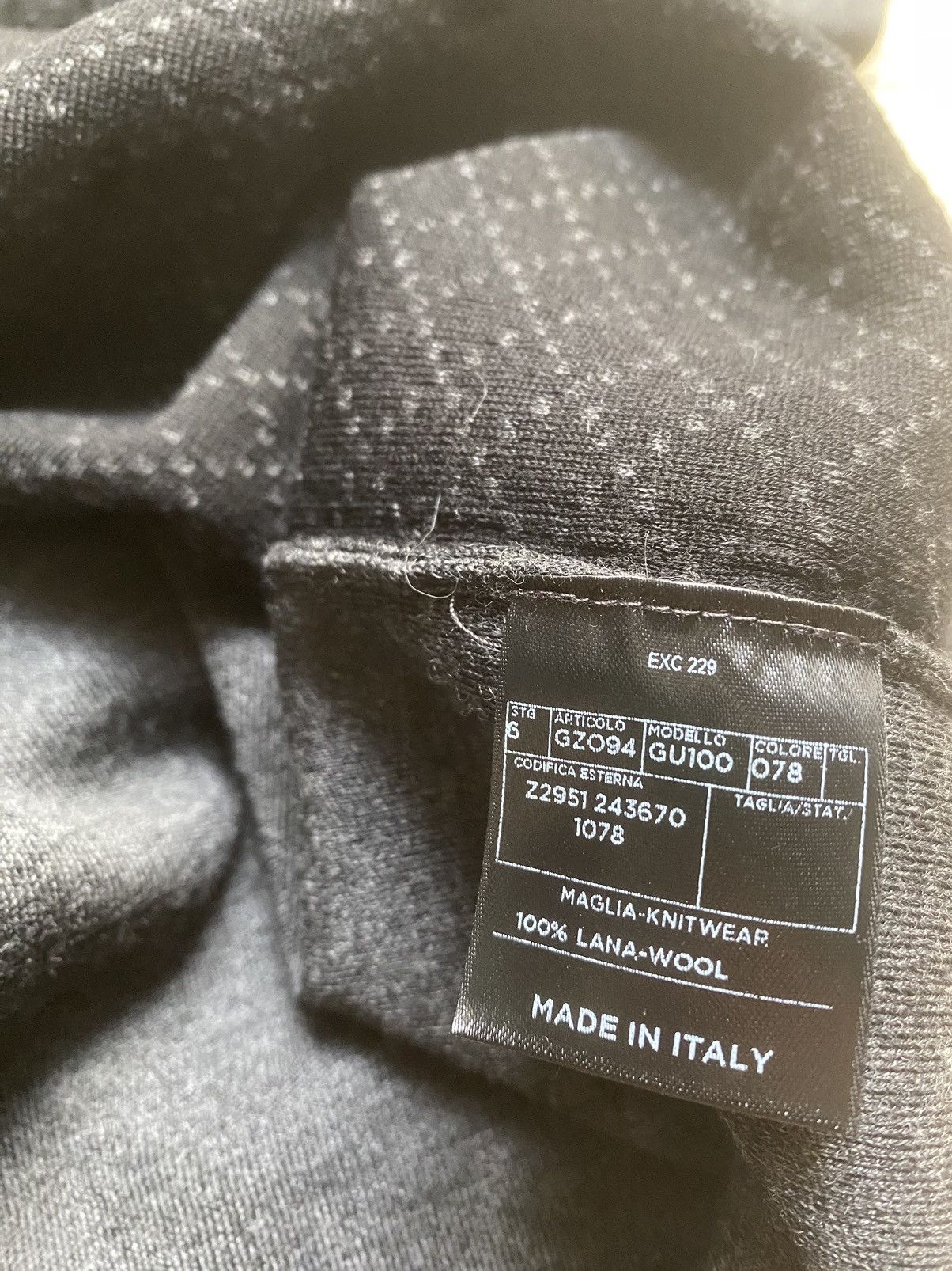 Gucci Gucci Vintage Knit V Neck Size US M / EU 48-50 / 2 - 4 Thumbnail