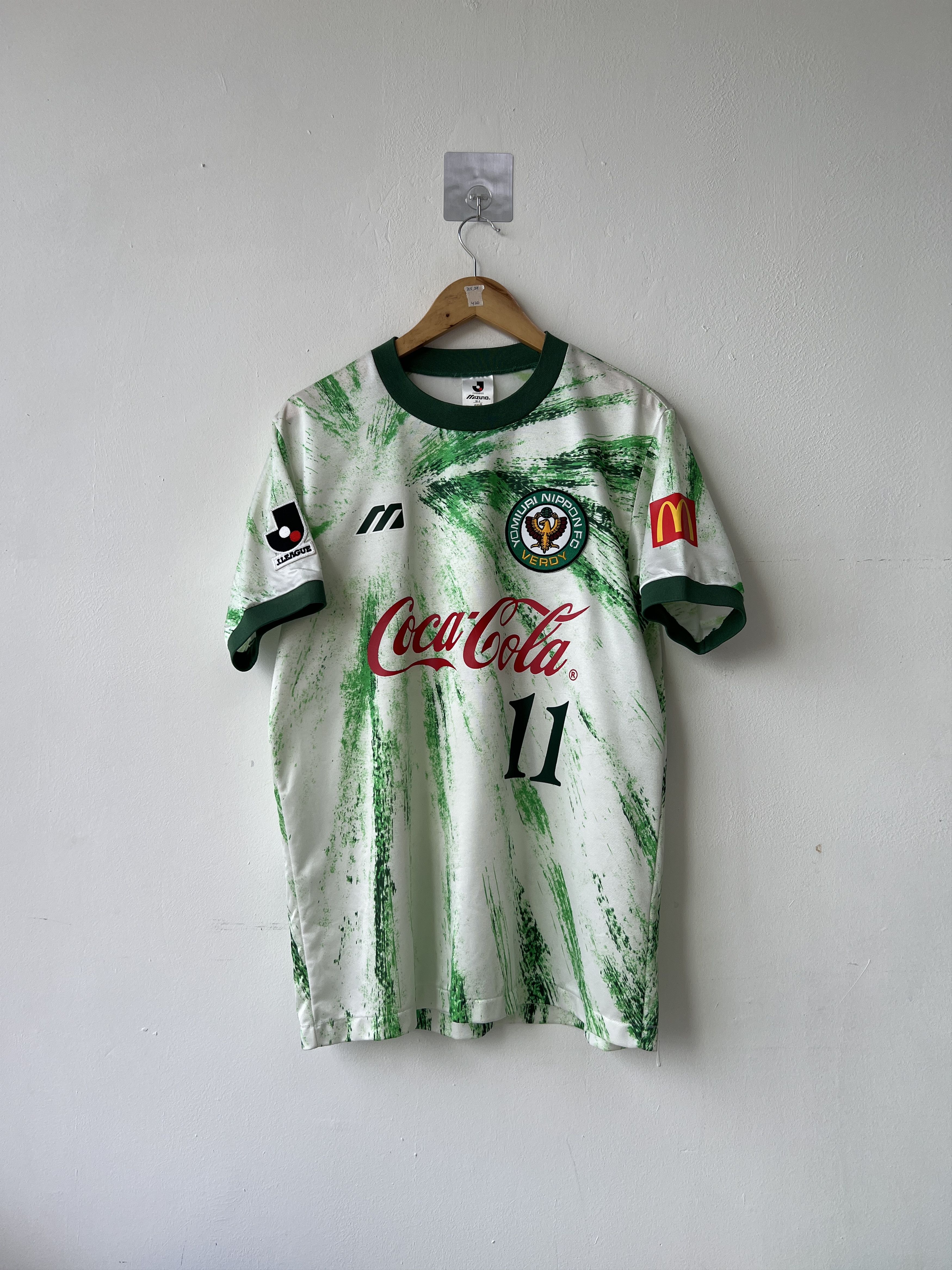 Mizuno (L) Verdy Kawasaki 1993-94 Away Kit #11 Size US L / EU 52-54 / 3 - 1 Thumbnail