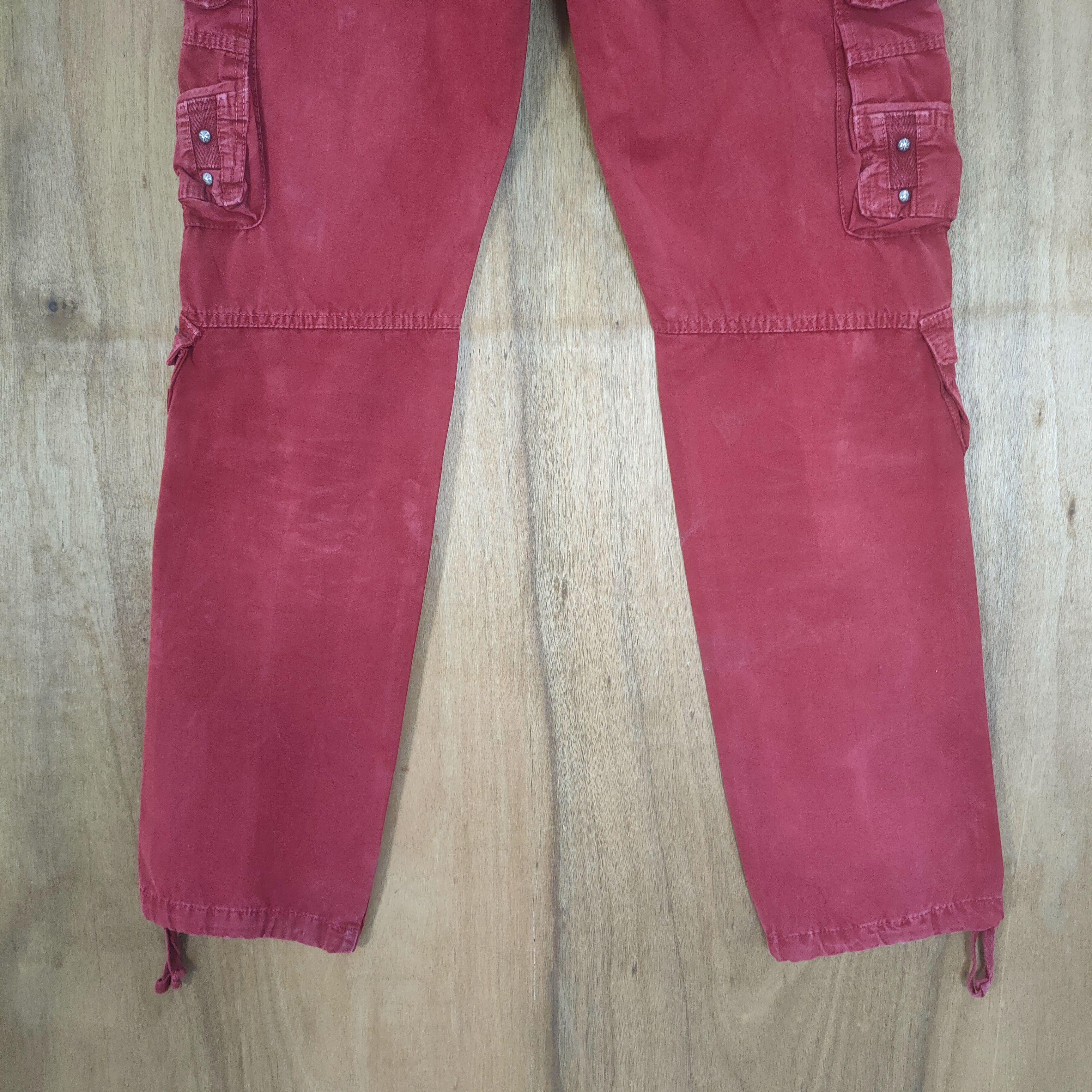 Japanese Brand VINTAGE JAPANESE 10 POCKET RED CARGO PANTS Size US 30 / EU 46 - 8 Thumbnail