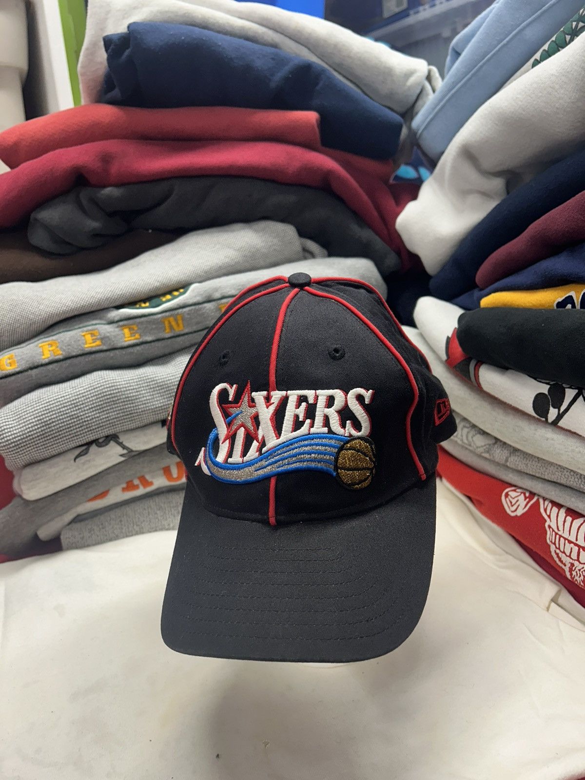 NBA × Vintage Crazy Vintage Y2K Philadelphia 76ers Black Baseball Hat Cap Size ONE SIZE - 2 Thumbnail