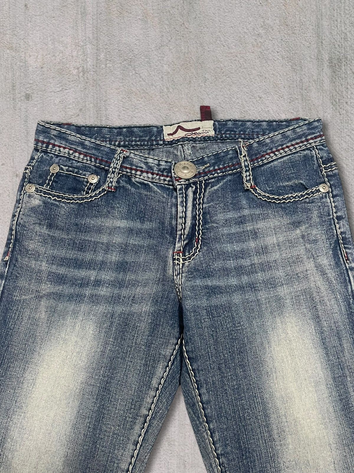 Japanese Brand Vintage Y2K Womenswear Bold Stitch Blue Wash Bootcut Jeans Size 29" - 5 Thumbnail