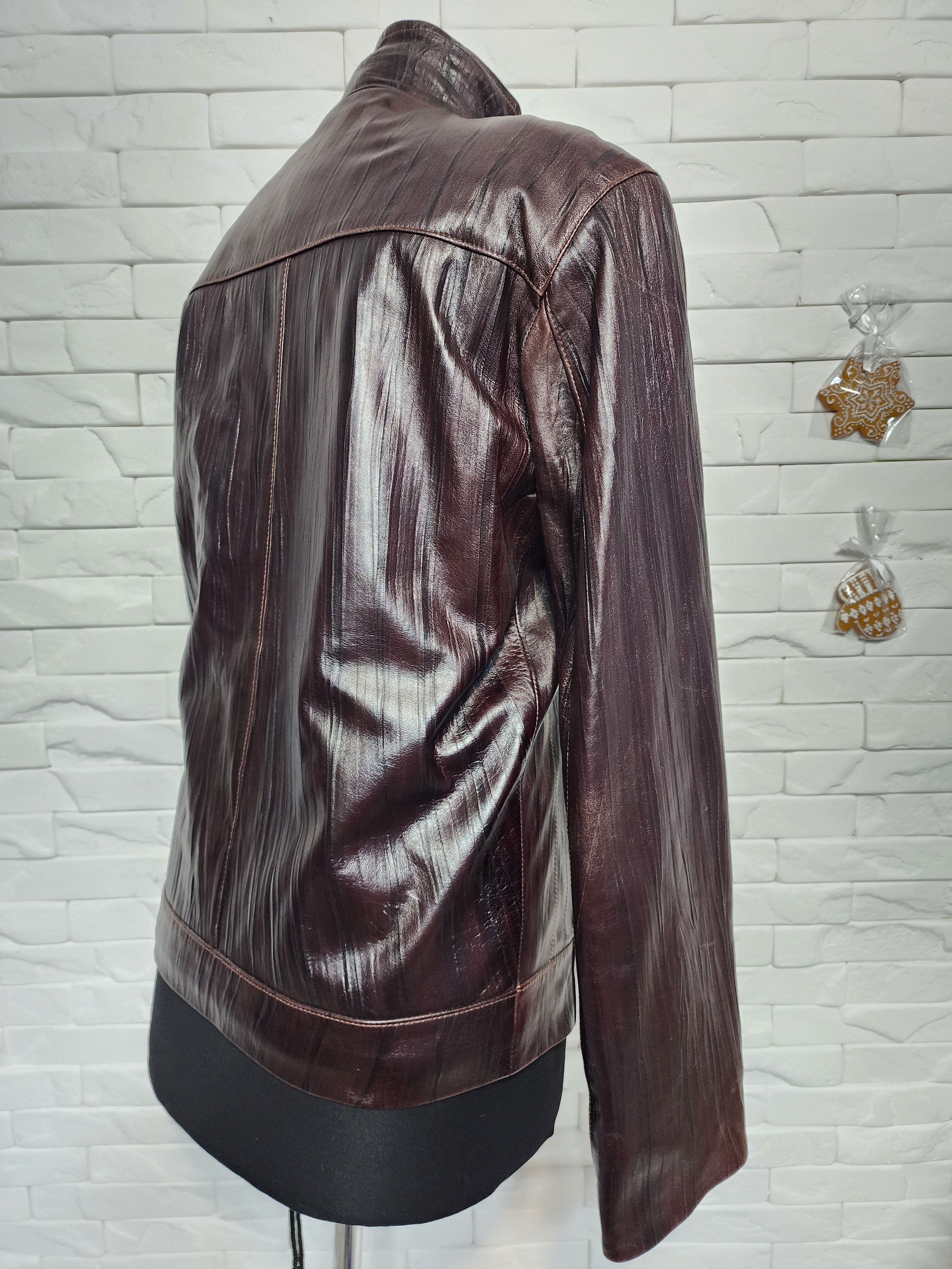 Uniqlo Men's Brown Genuine Leather Jacket: Size US L / EU 52-54 / 3 - 5 Thumbnail